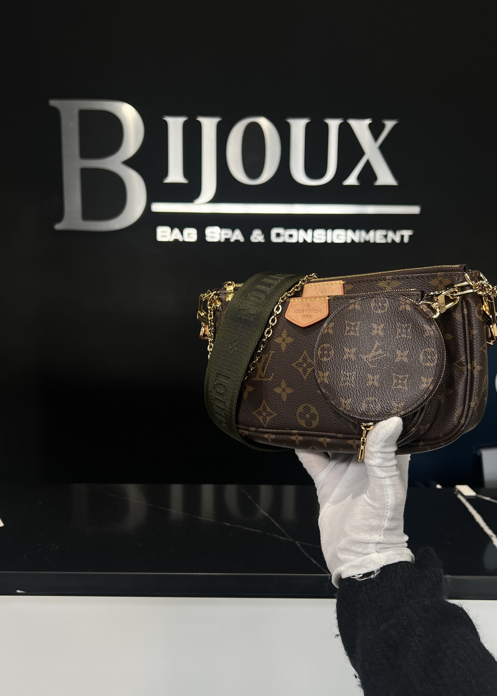 Louis Vuitton Louis Vuitton Multi Pochette