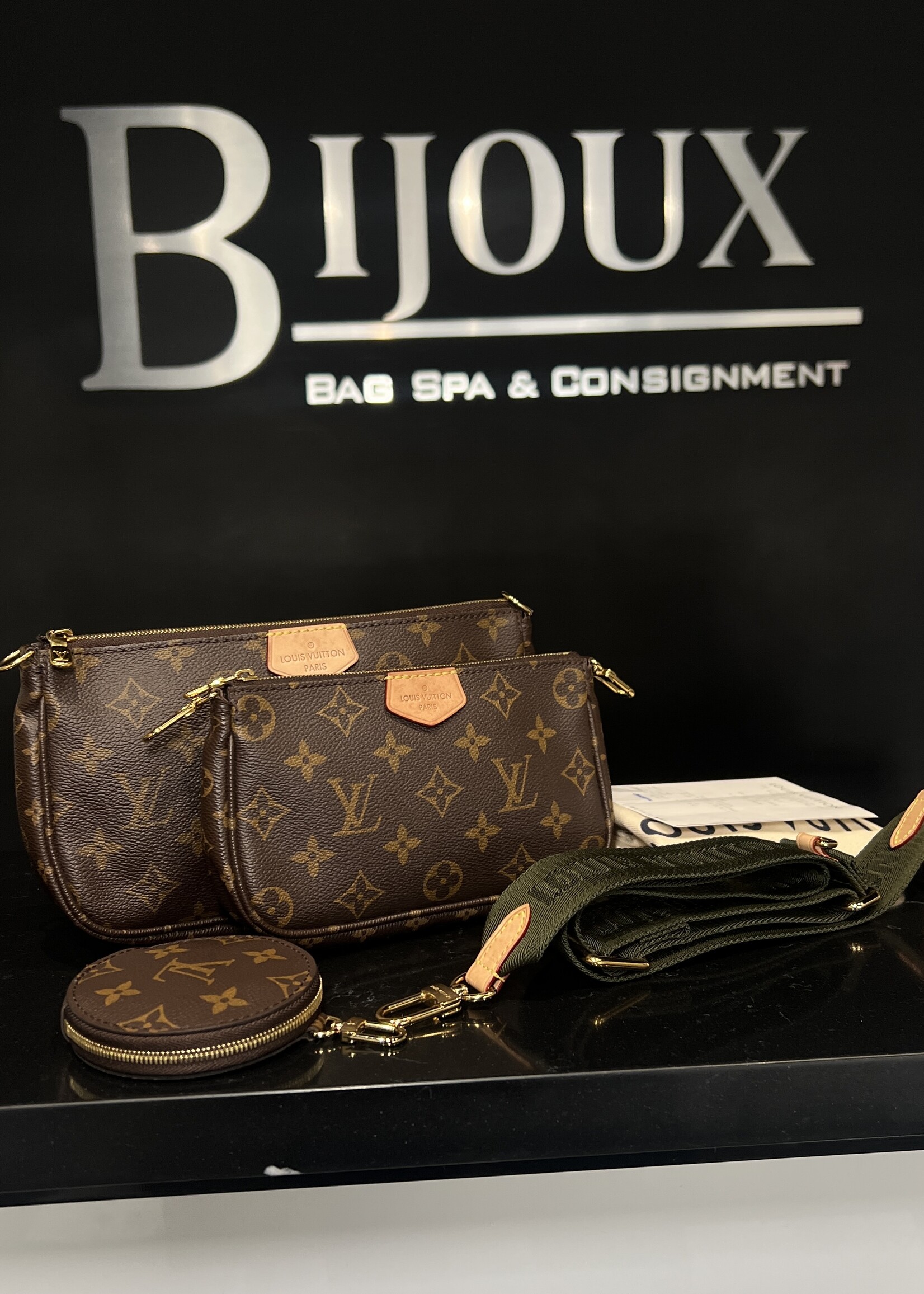 Louis Vuitton Louis Vuitton Multi Pochette