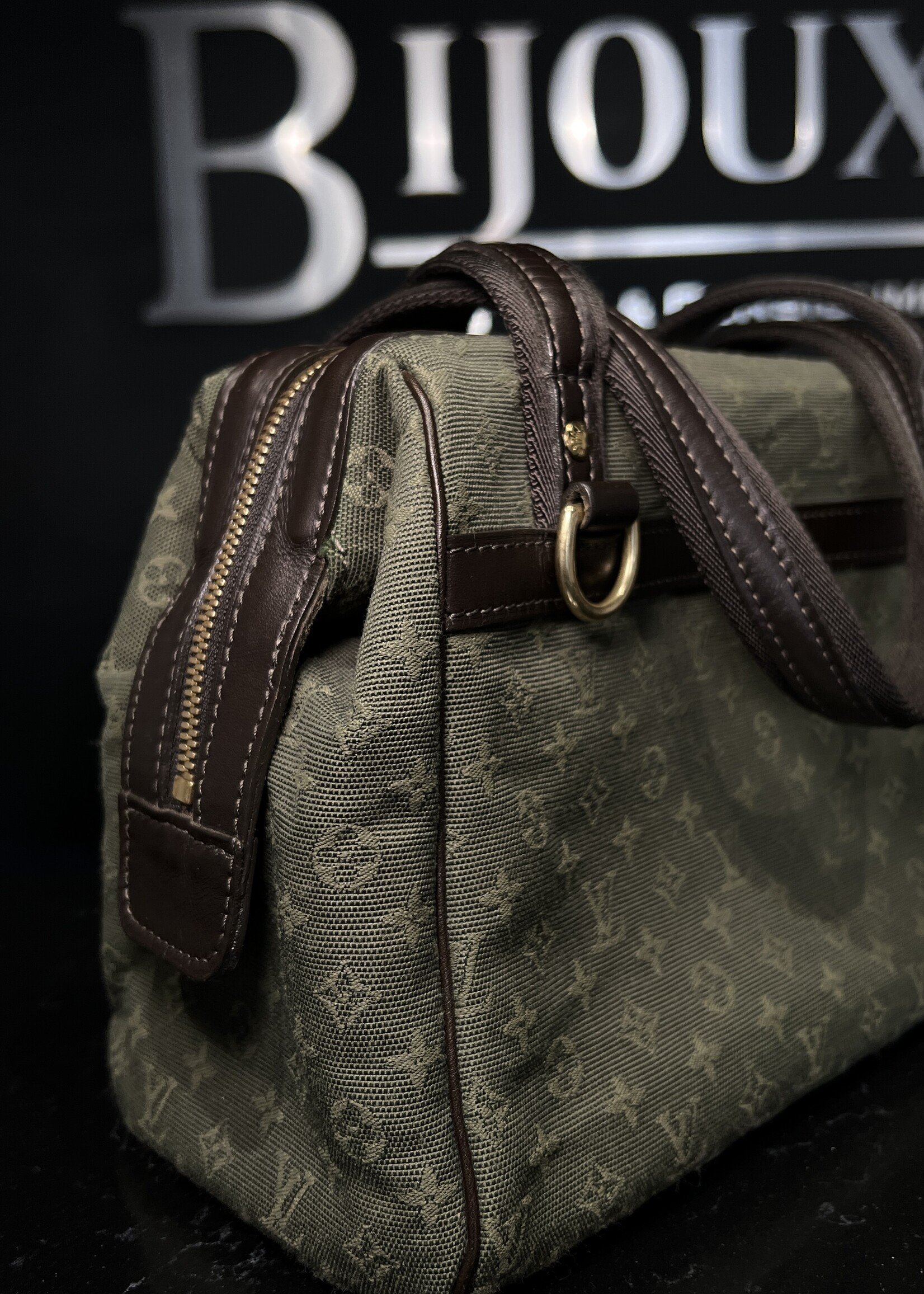 Louis Vuitton Louis Vuitton Mini Lin Josephine