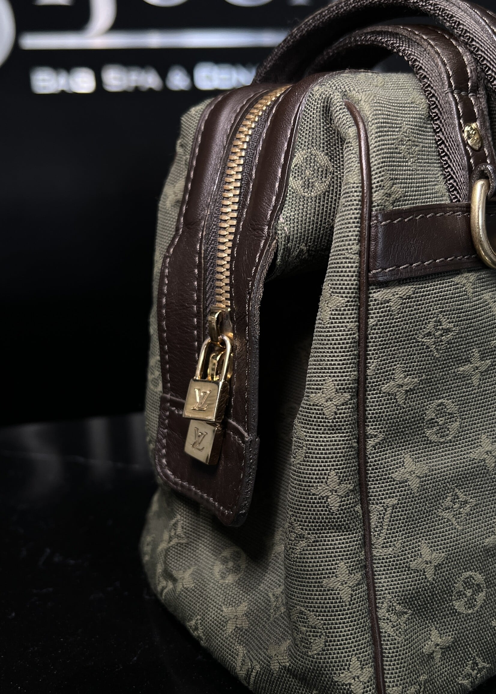 Louis Vuitton Louis Vuitton Mini Lin Josephine