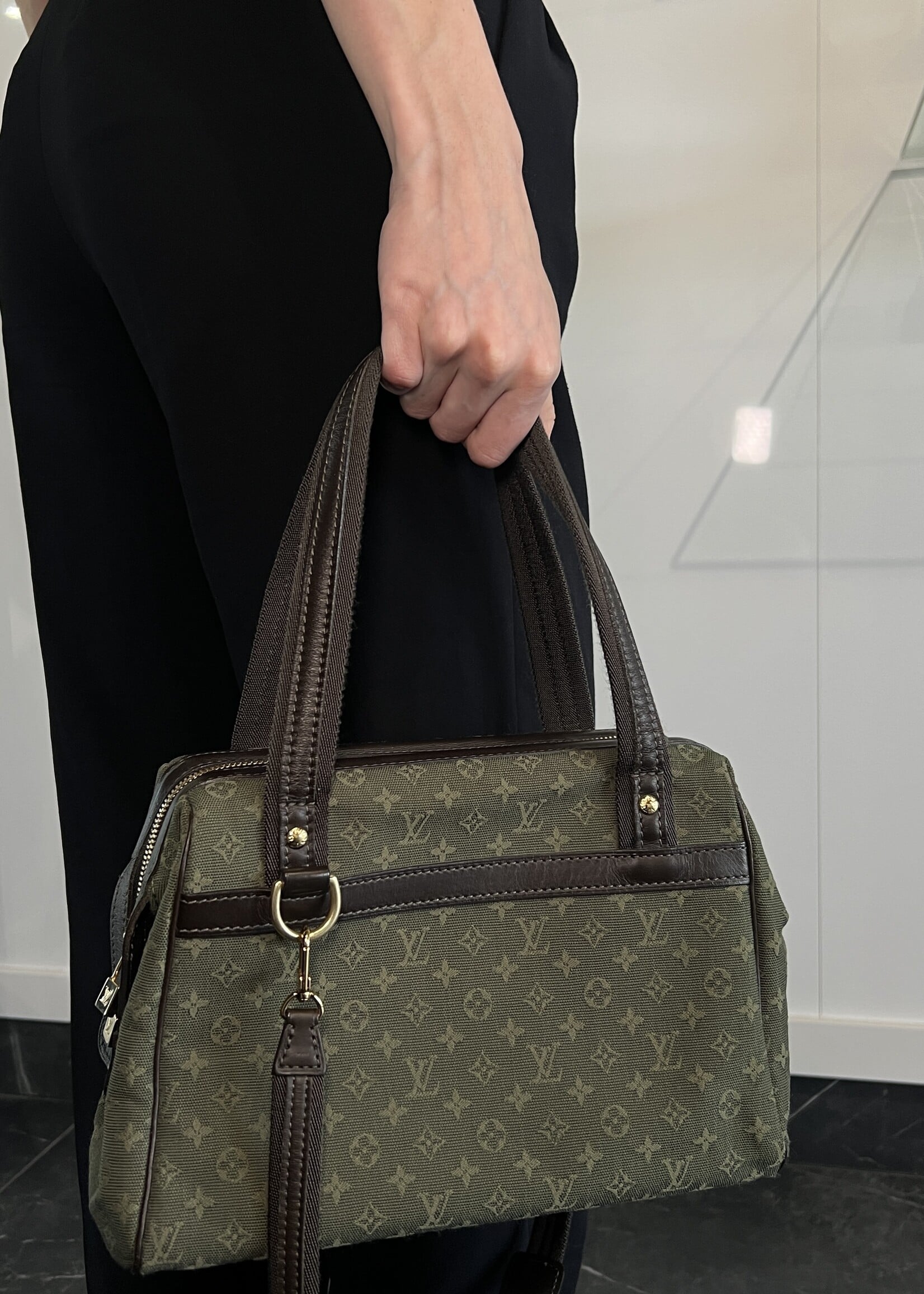 Louis Vuitton Louis Vuitton Mini Lin Josephine