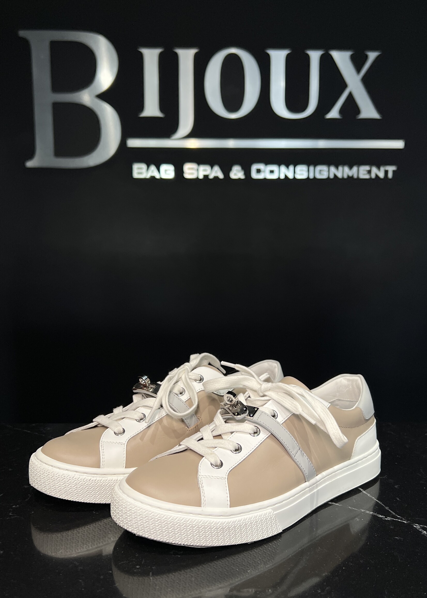 Hermes Hermes Day Sneakers 38