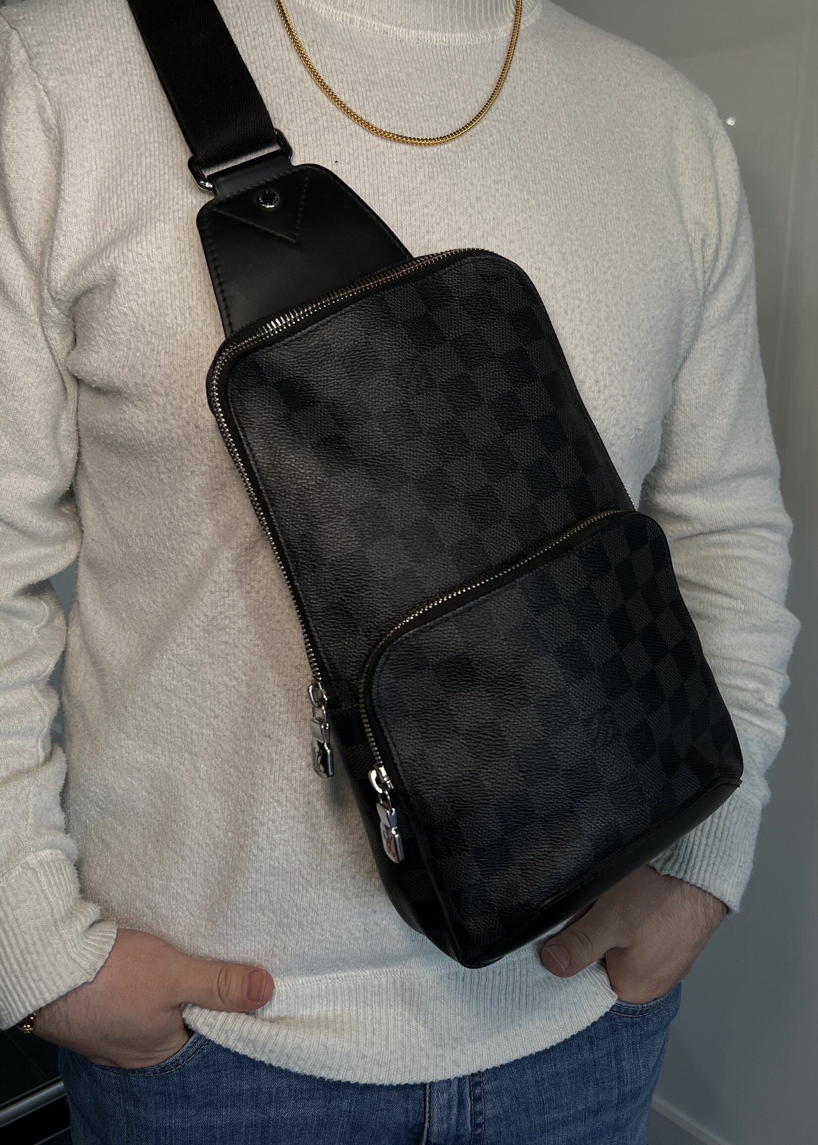 Louis Vuitton Louis Vuitton Avenue Sling