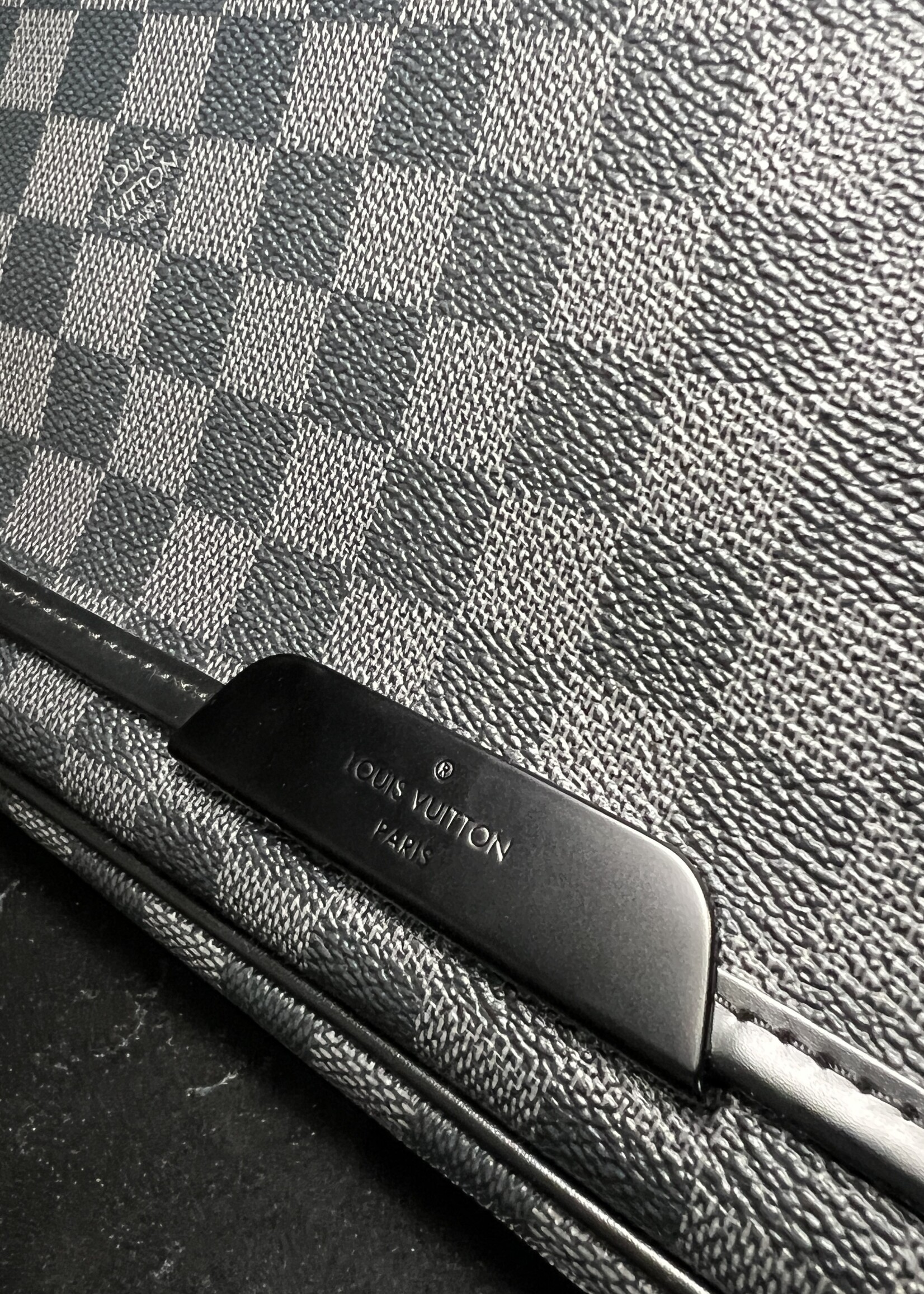 Louis Vuitton Louis Vuitton Daniel MM