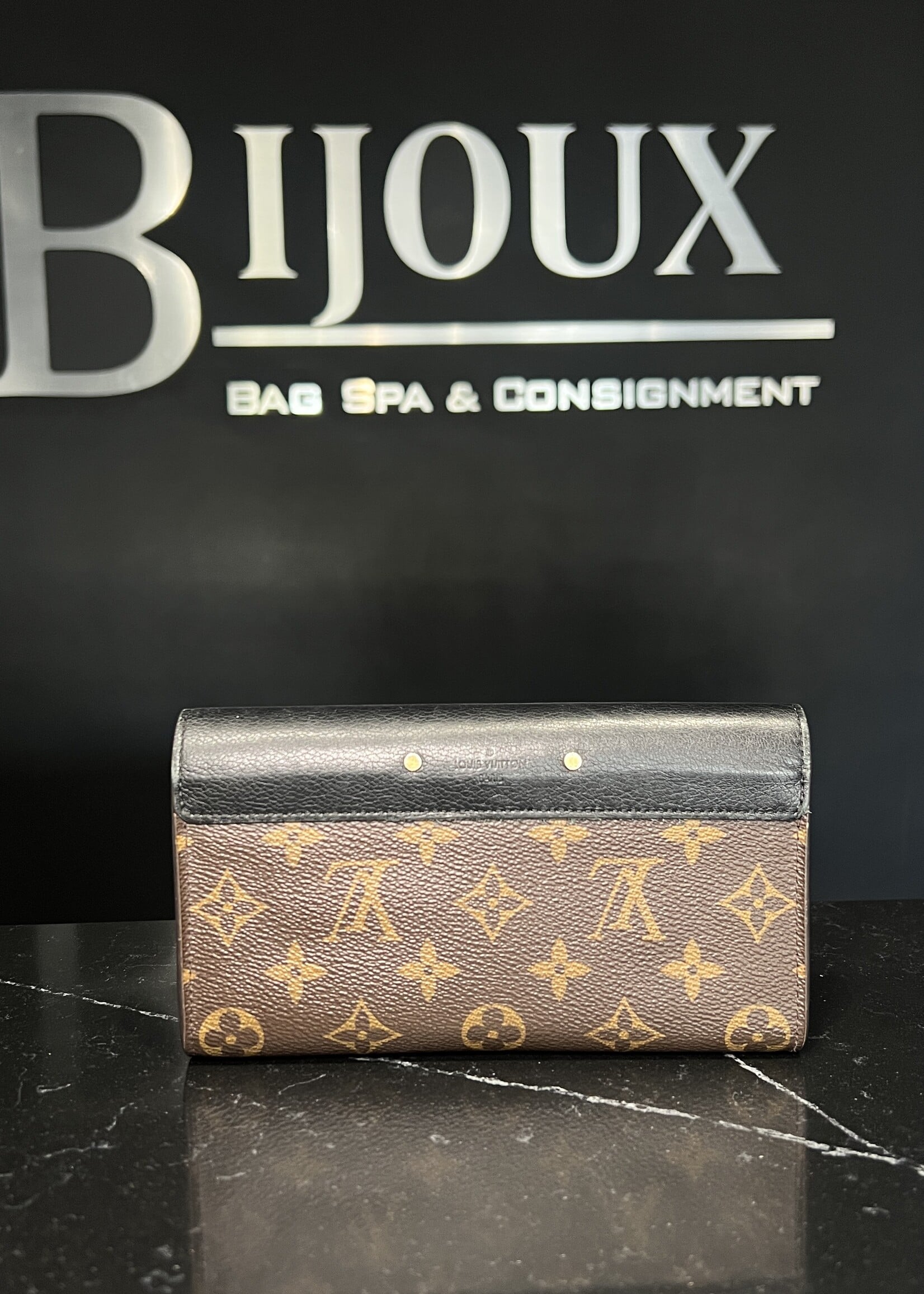 Louis Vuitton Louis Vuitton Pallas Wallet Noir