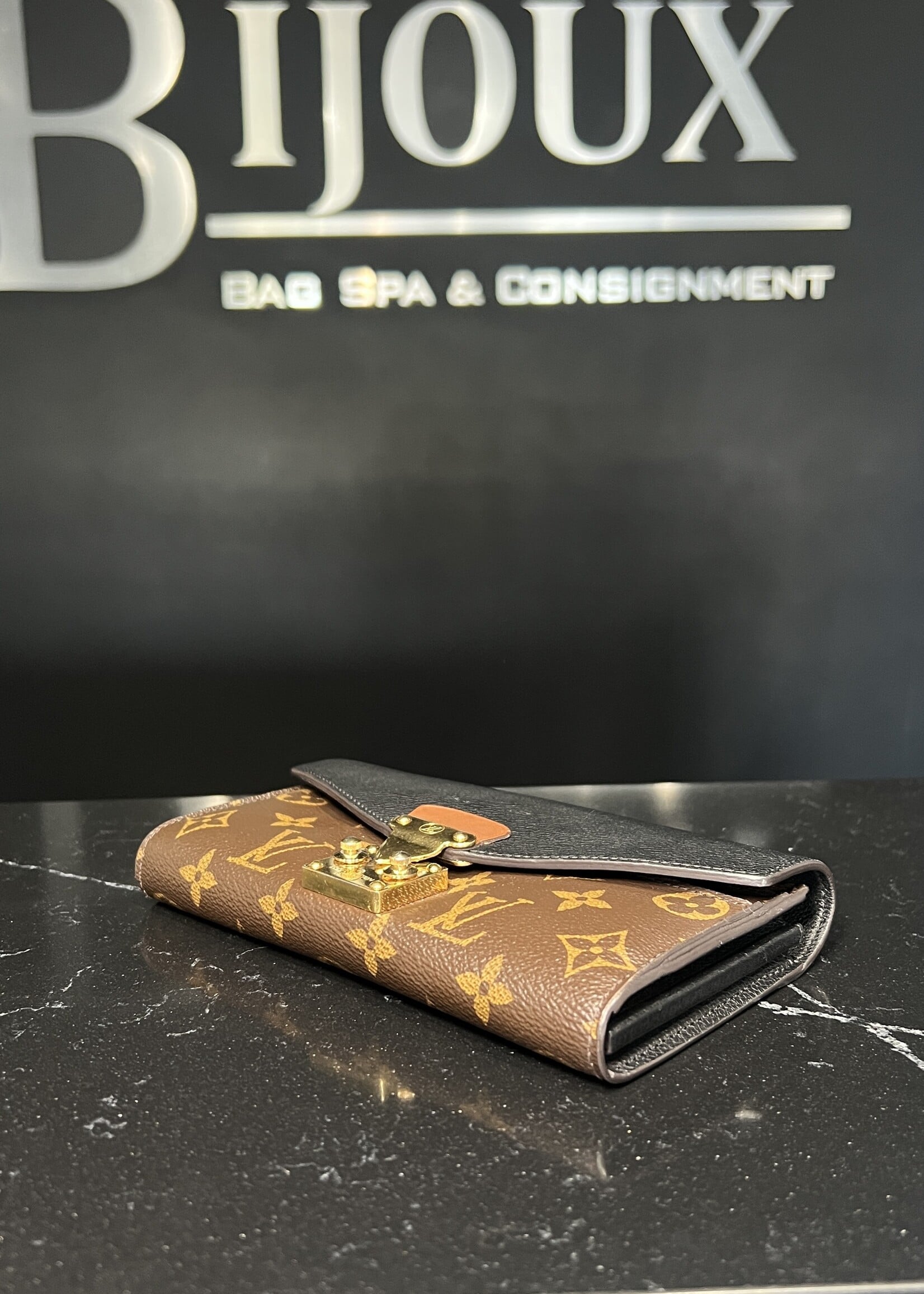 Louis Vuitton Louis Vuitton Pallas Wallet Noir