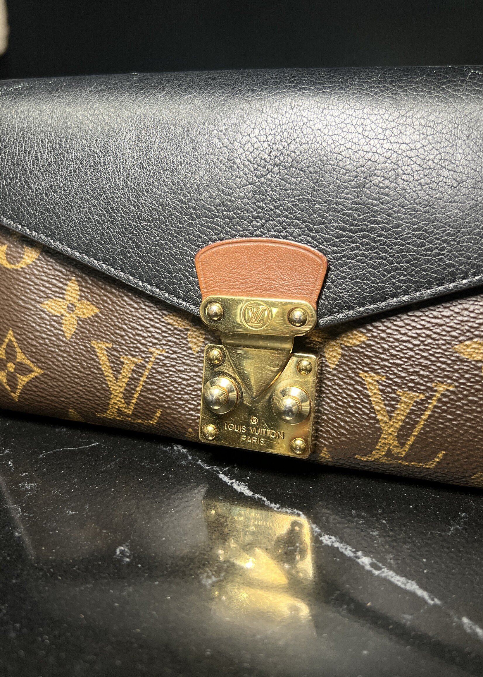 Louis Vuitton Louis Vuitton Pallas Wallet Noir