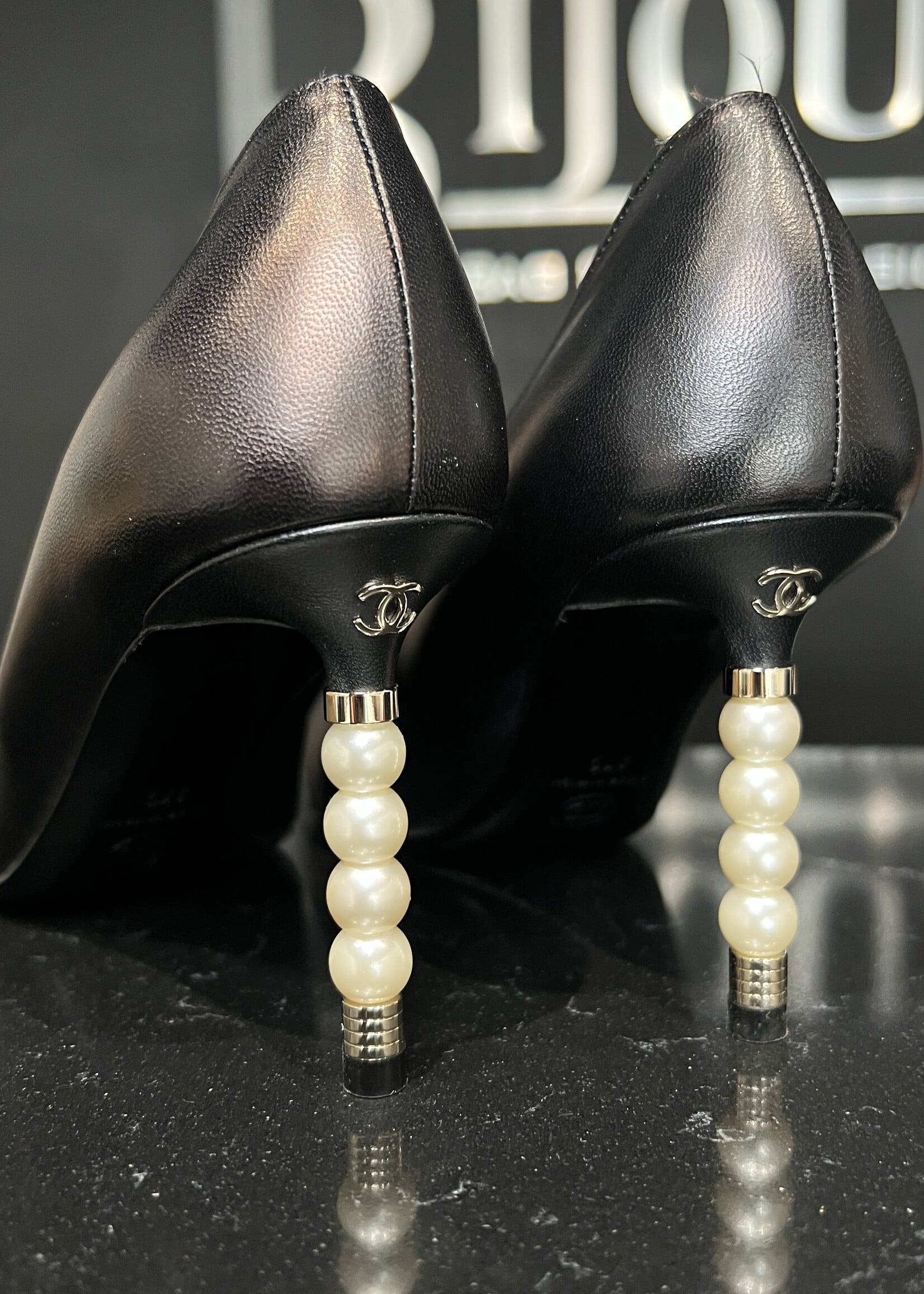 Chanel Chanel Pumps Pearl Heel - 37