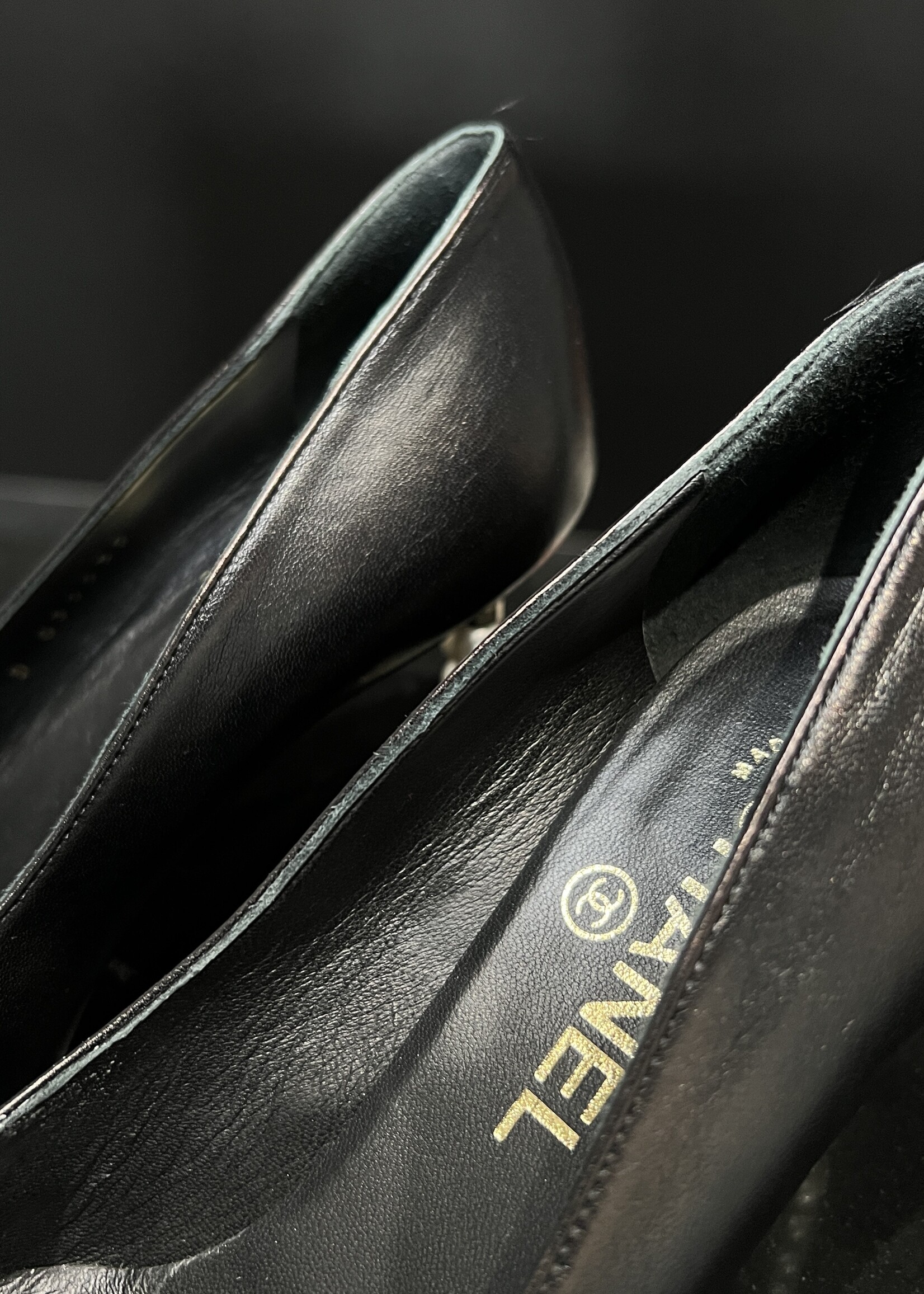 Chanel SOLD- Chanel Pumps Pearl Heel - 37