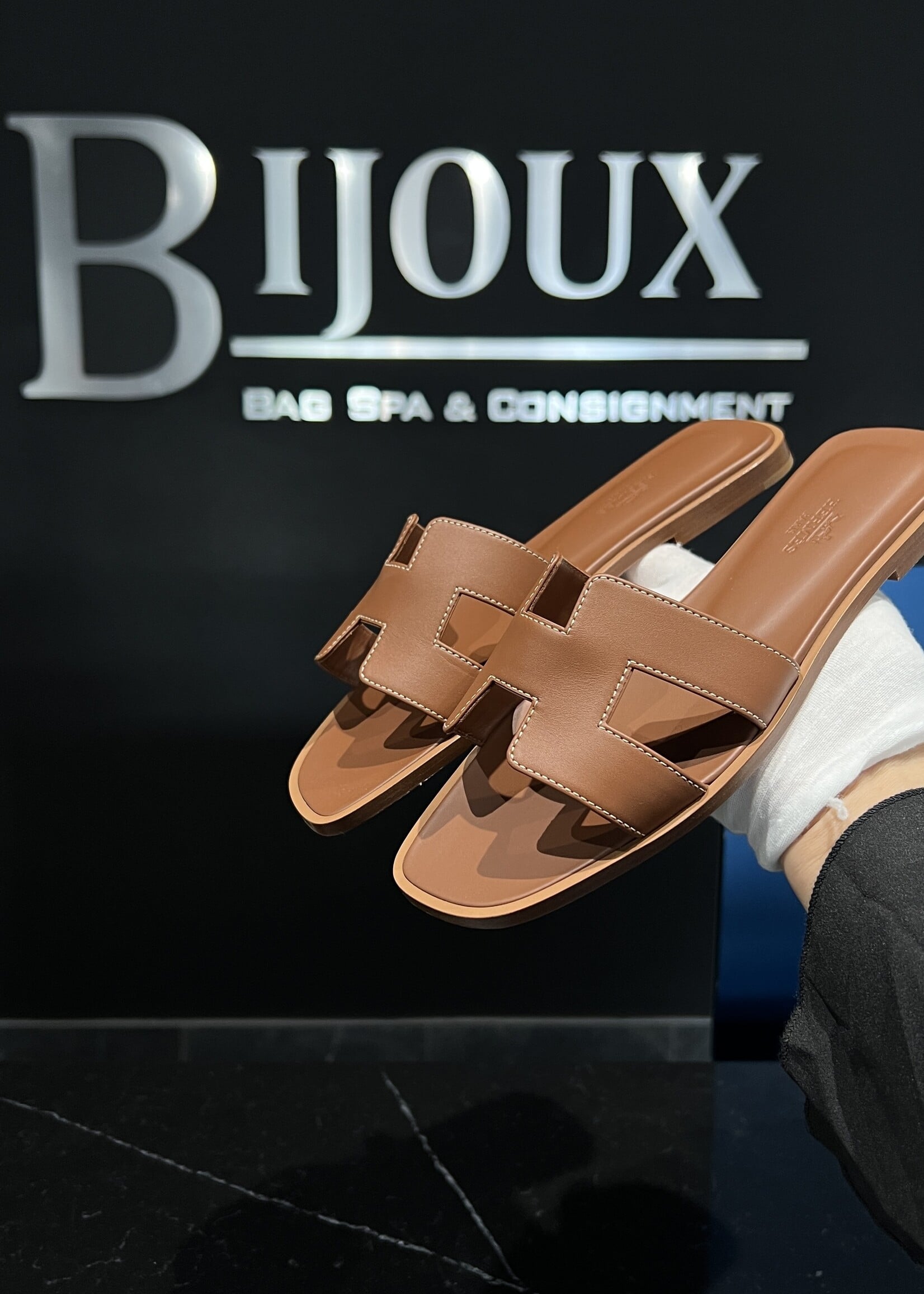 Hermes Hermes Oran Sandals - 37.5