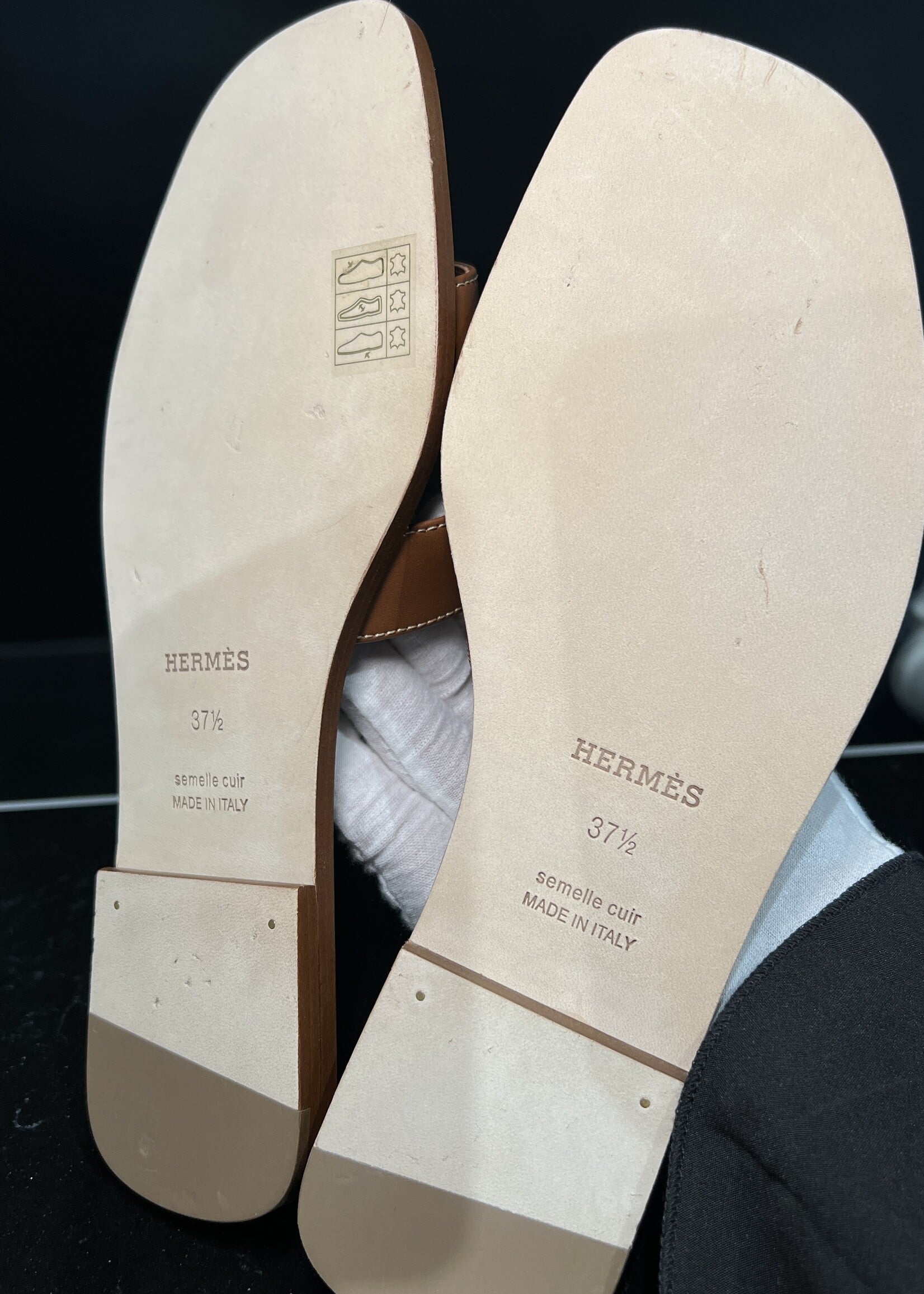 Hermes Hermes Oran Sandals - 37.5