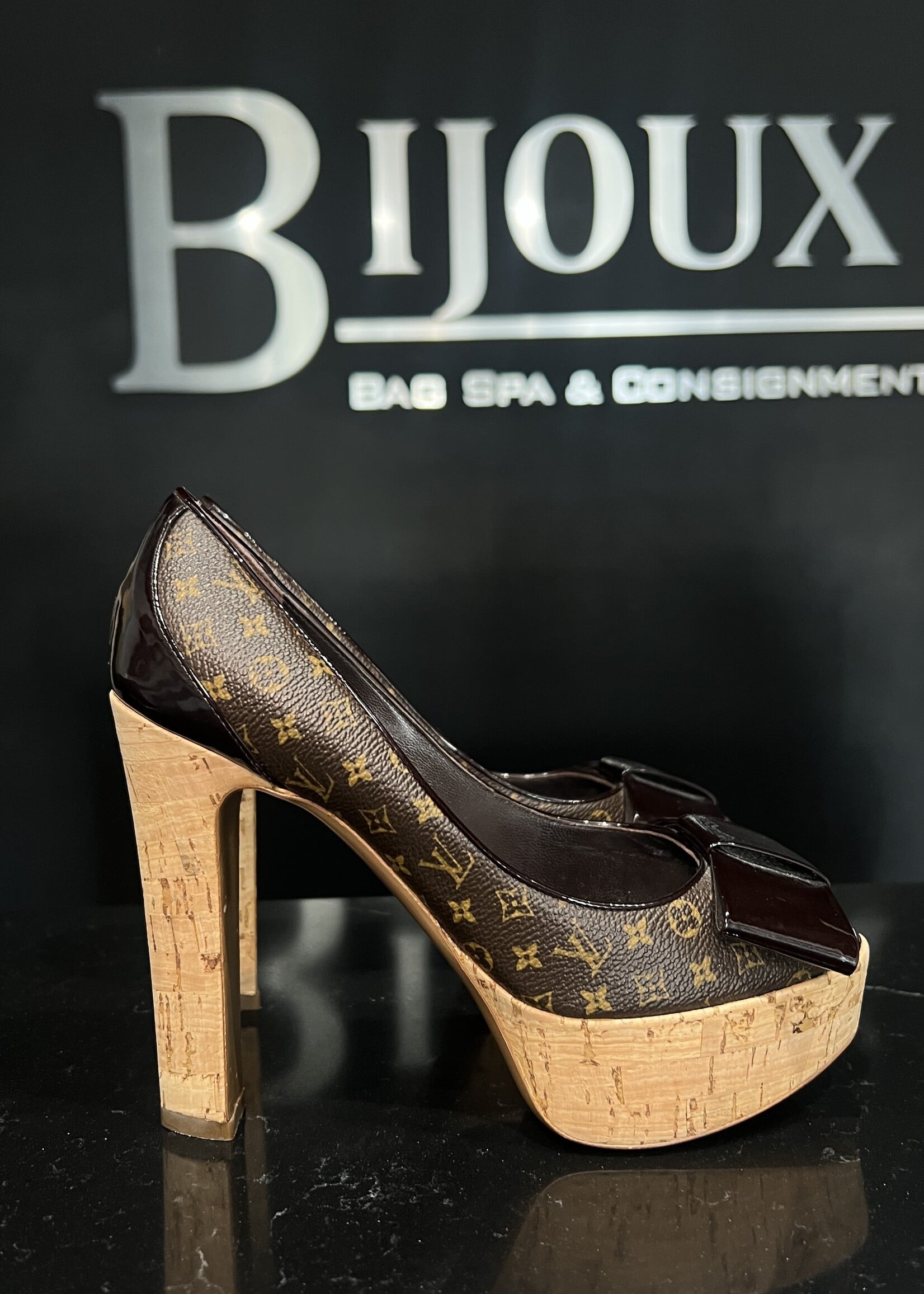 Louis Vuitton Louis Vuitton Monogram Canvas Rivoli Cork Pumps 36