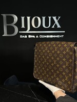Louis Vuitton Louis Vuitton Maccassar Messenger