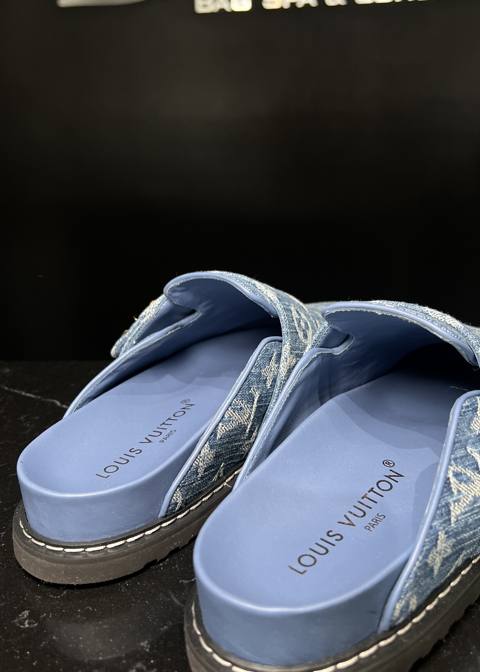 Louis Vuitton Louis Vuitton Denim Cosy 37