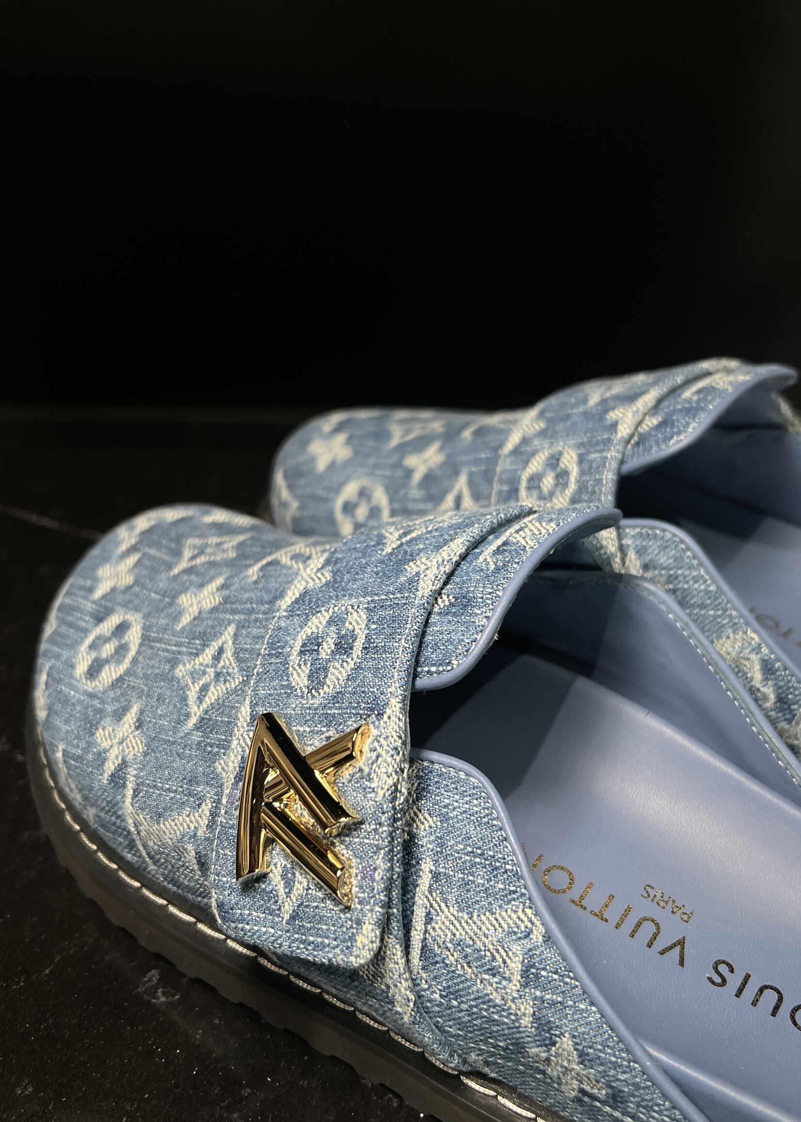 Louis Vuitton Louis Vuitton Denim Cosy 37