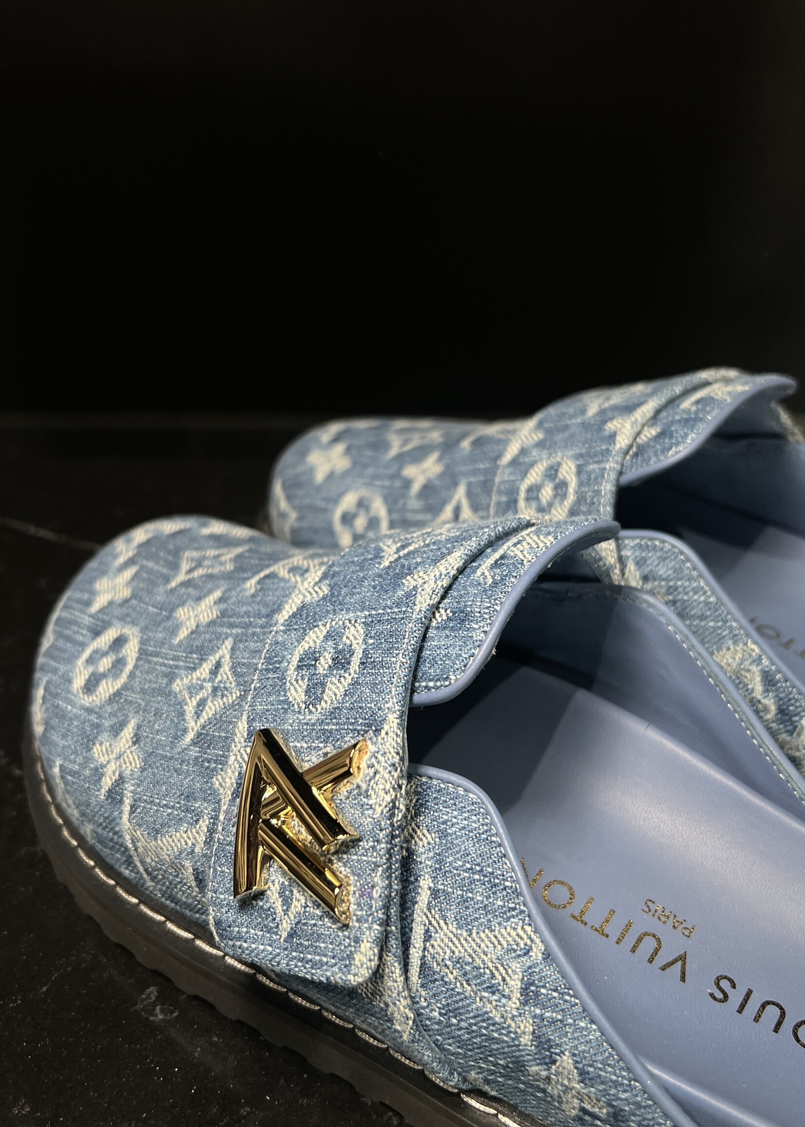 Louis Vuitton Louis Vuitton Denim Cosy 37