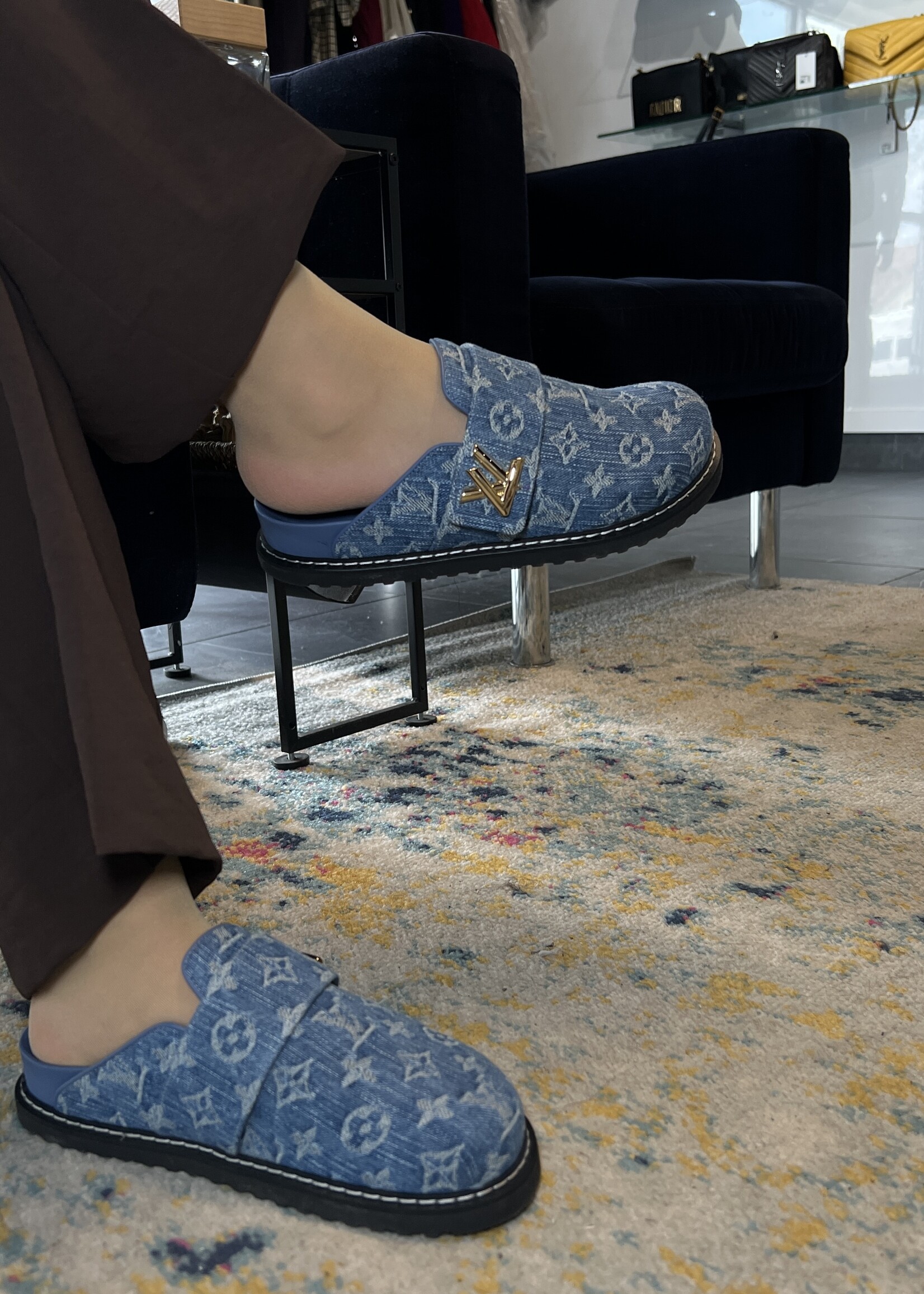 Louis Vuitton Louis Vuitton Denim Cosy 37