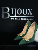 Christian Louboutin Christian Louboutin Suede Pumps 35.5