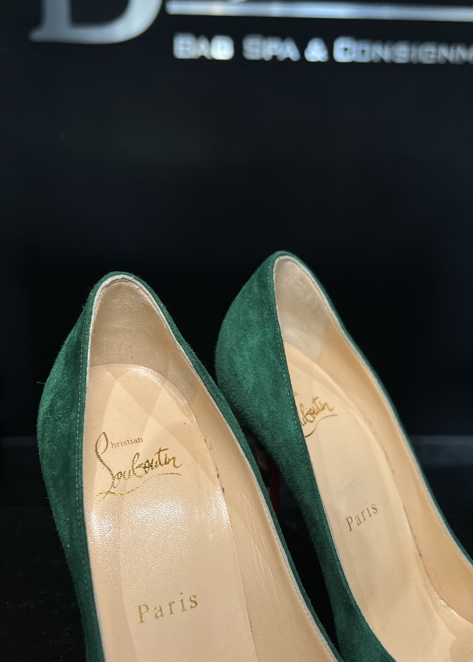 Christian Louboutin Christian Louboutin Suede Pumps 35.5