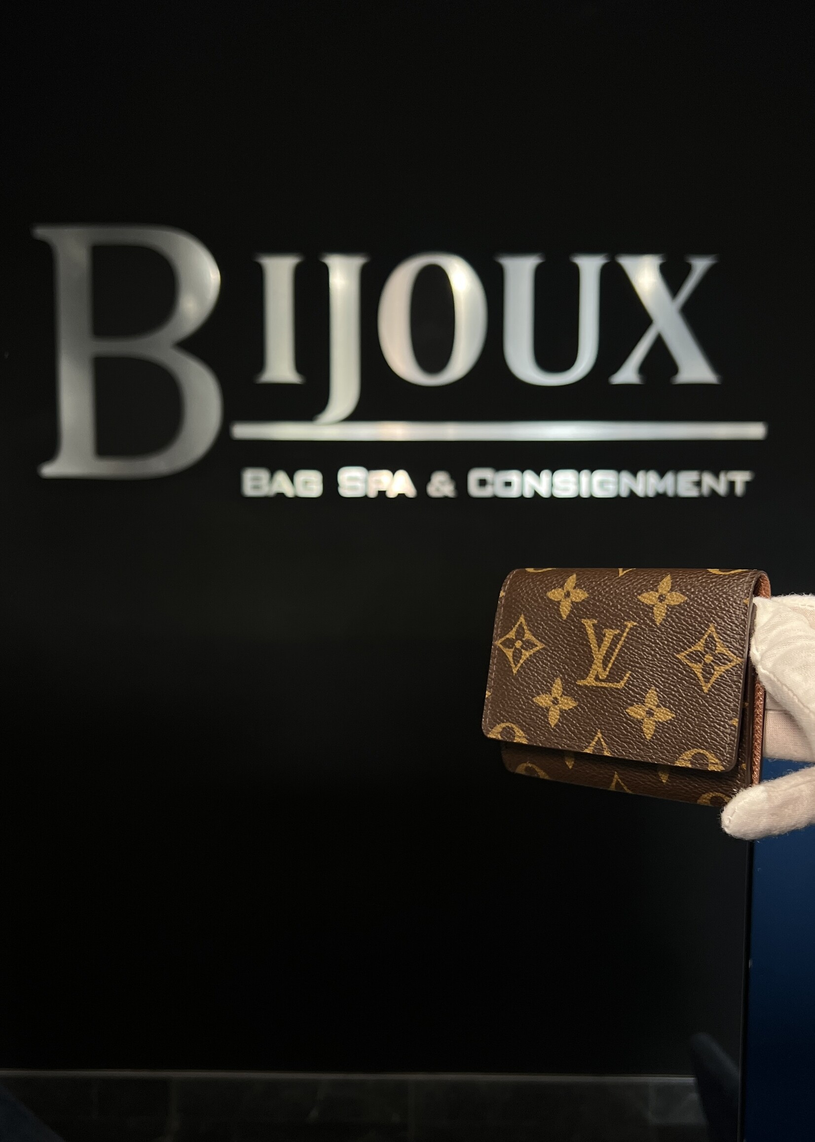 Louis Vuitton SOLD- Louis Vuitton Envelope Monogram CardHolder
