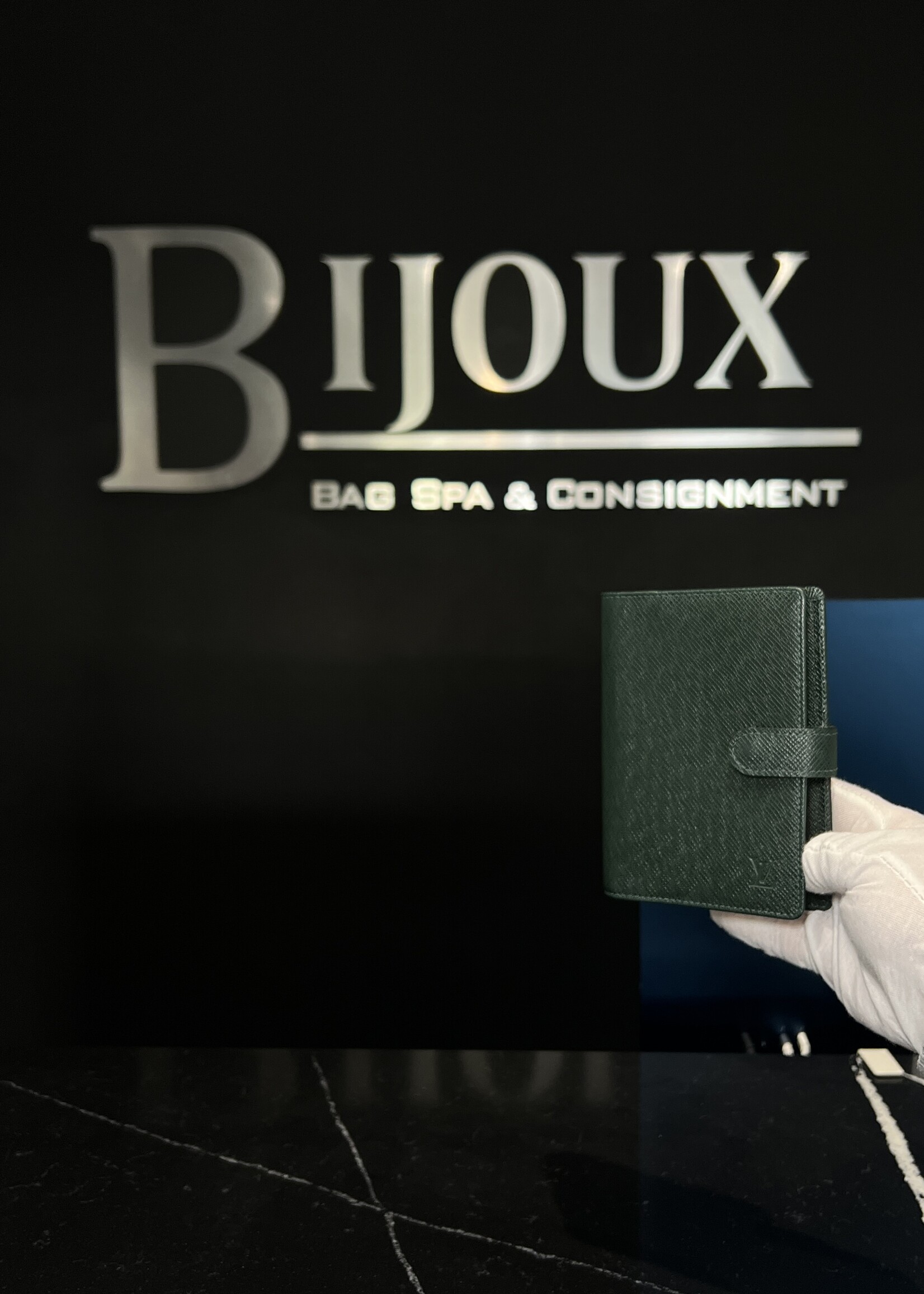 Louis Vuitton Louis Vuitton Green Ring Agenda PM