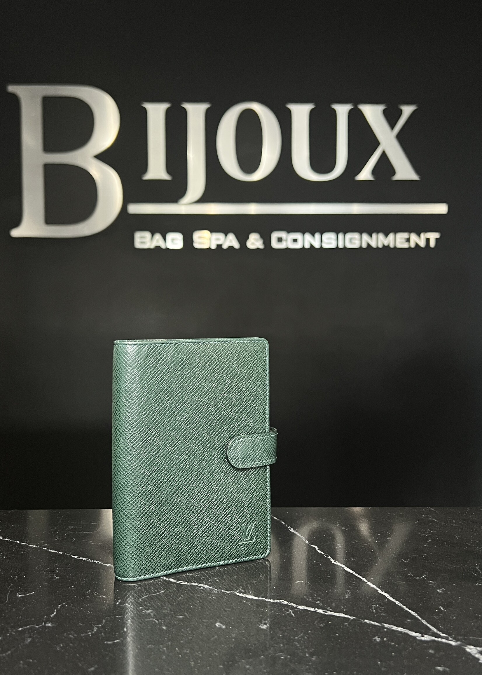 Louis Vuitton Louis Vuitton Green Ring Agenda PM