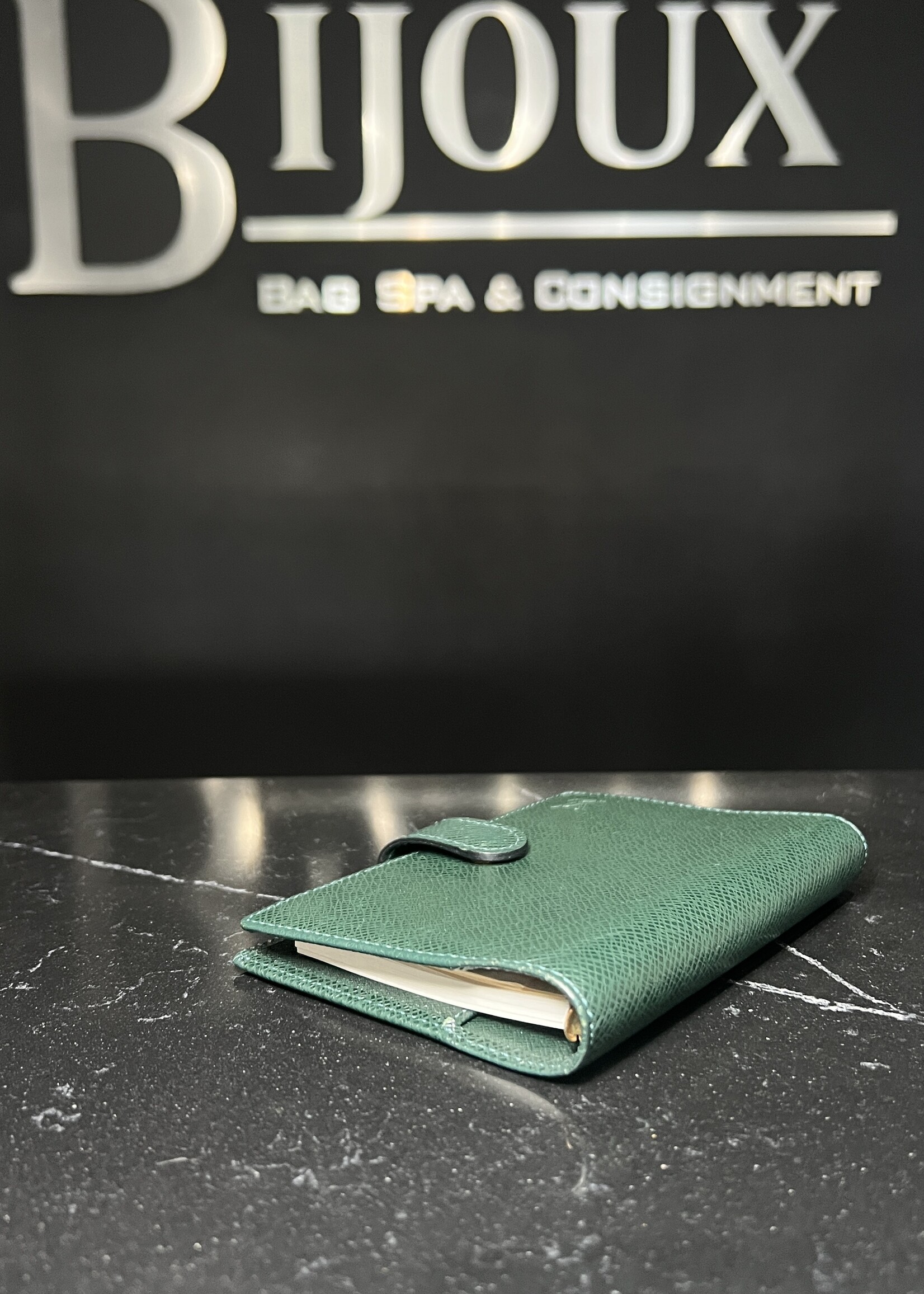 Louis Vuitton Louis Vuitton Green Ring Agenda PM