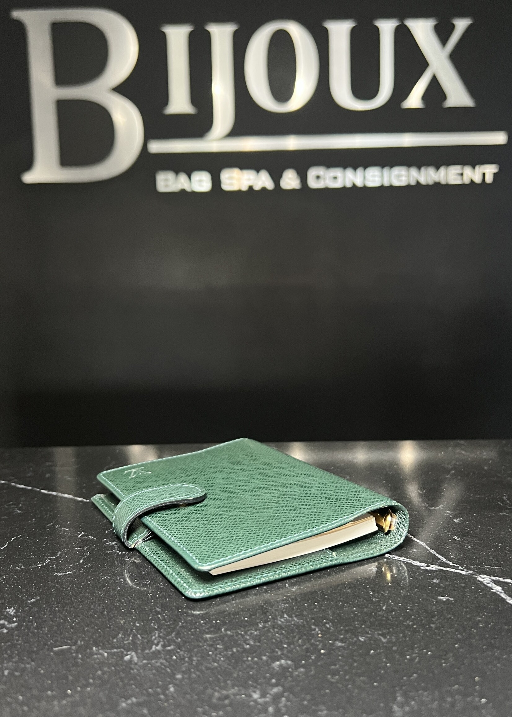 Louis Vuitton Louis Vuitton Green Ring Agenda PM