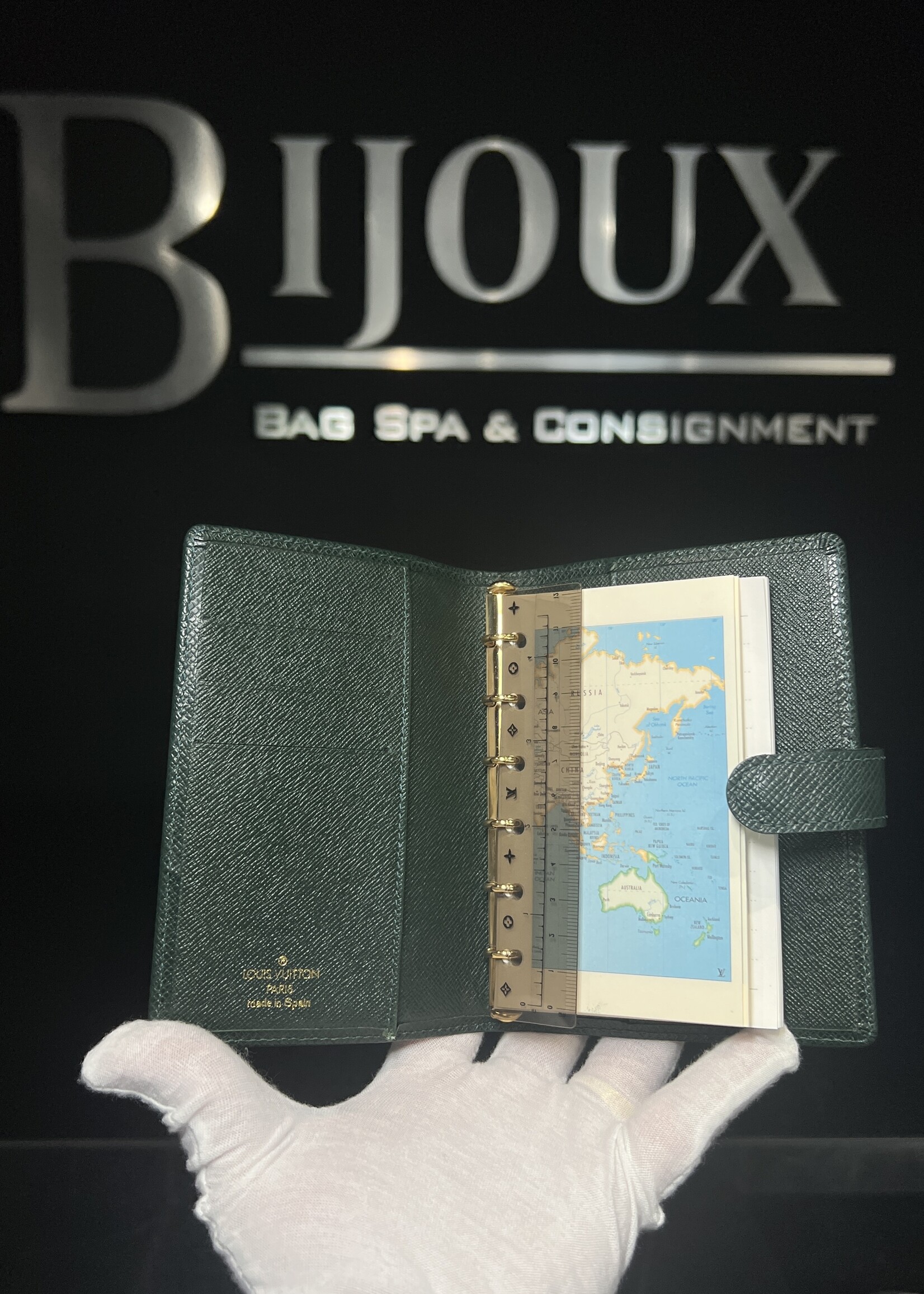 Louis Vuitton Louis Vuitton Green Ring Agenda PM