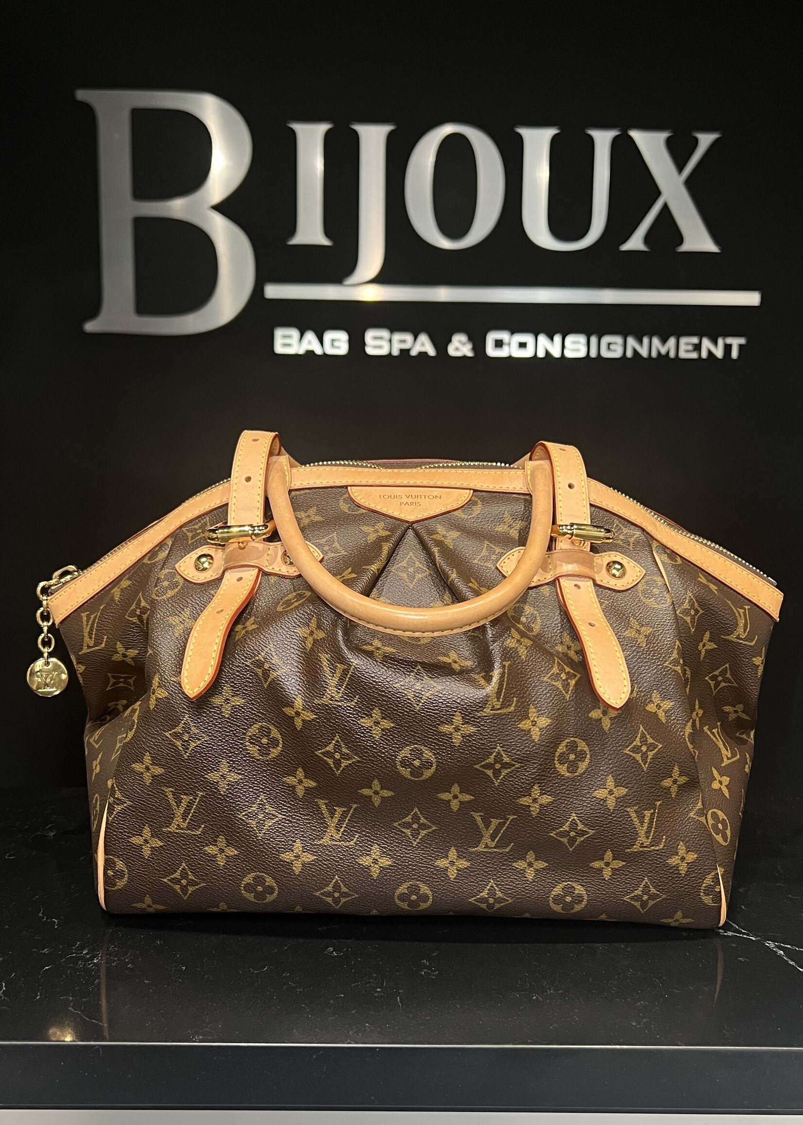 Louis Vuitton Louis Vuitton Tivoli GM