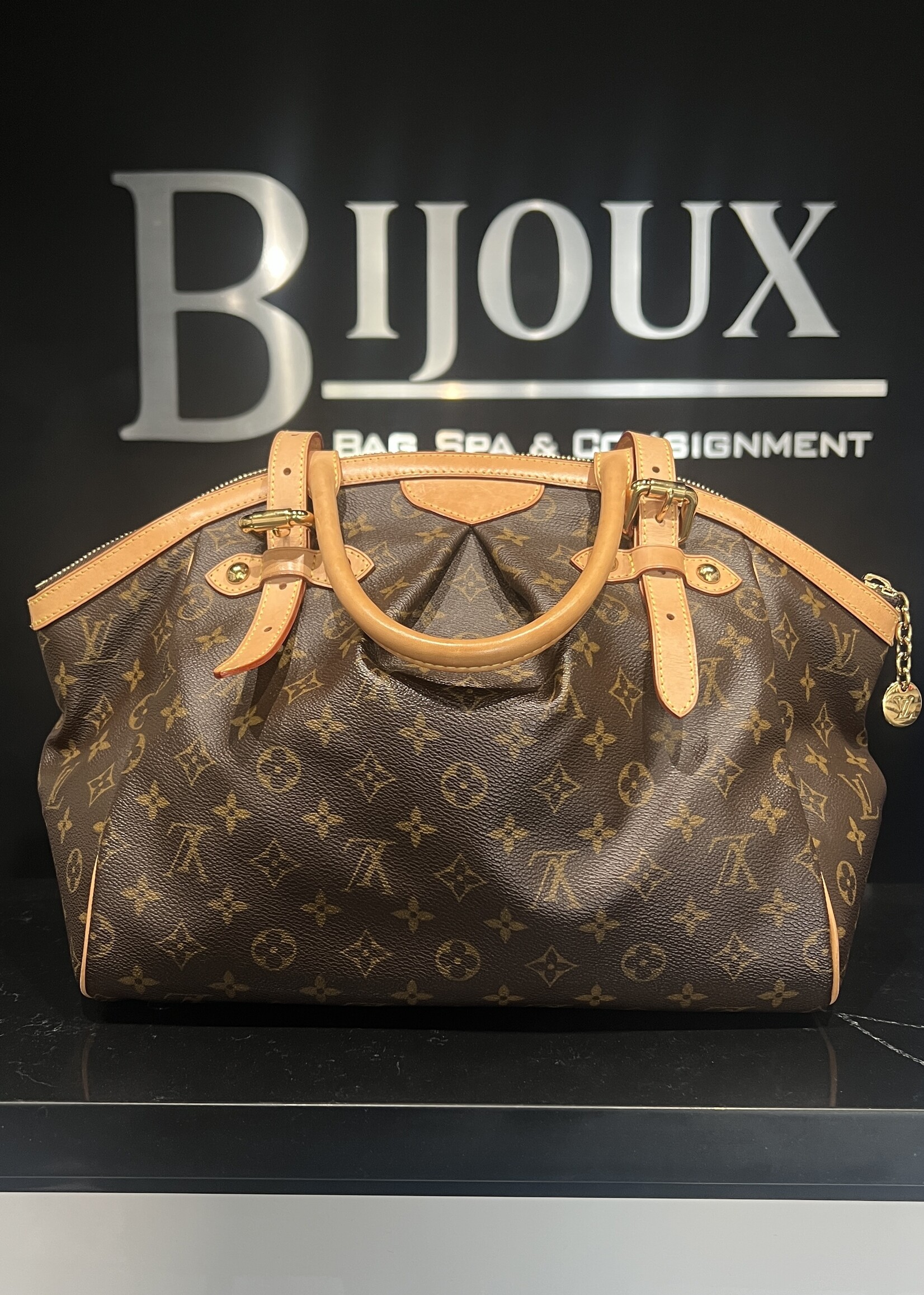 Louis Vuitton Louis Vuitton Tivoli GM
