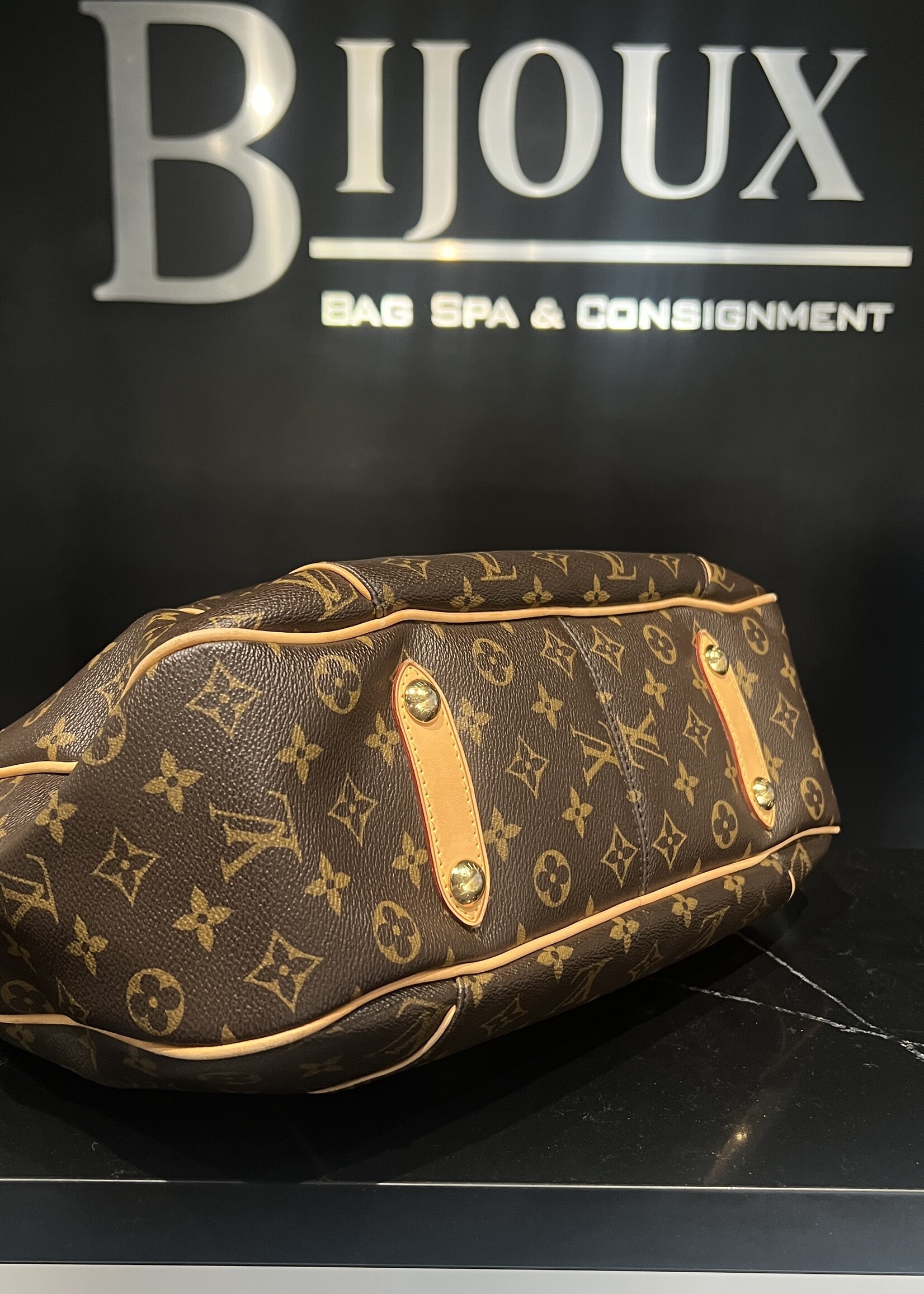 Louis Vuitton Louis Vuitton Galliera PM