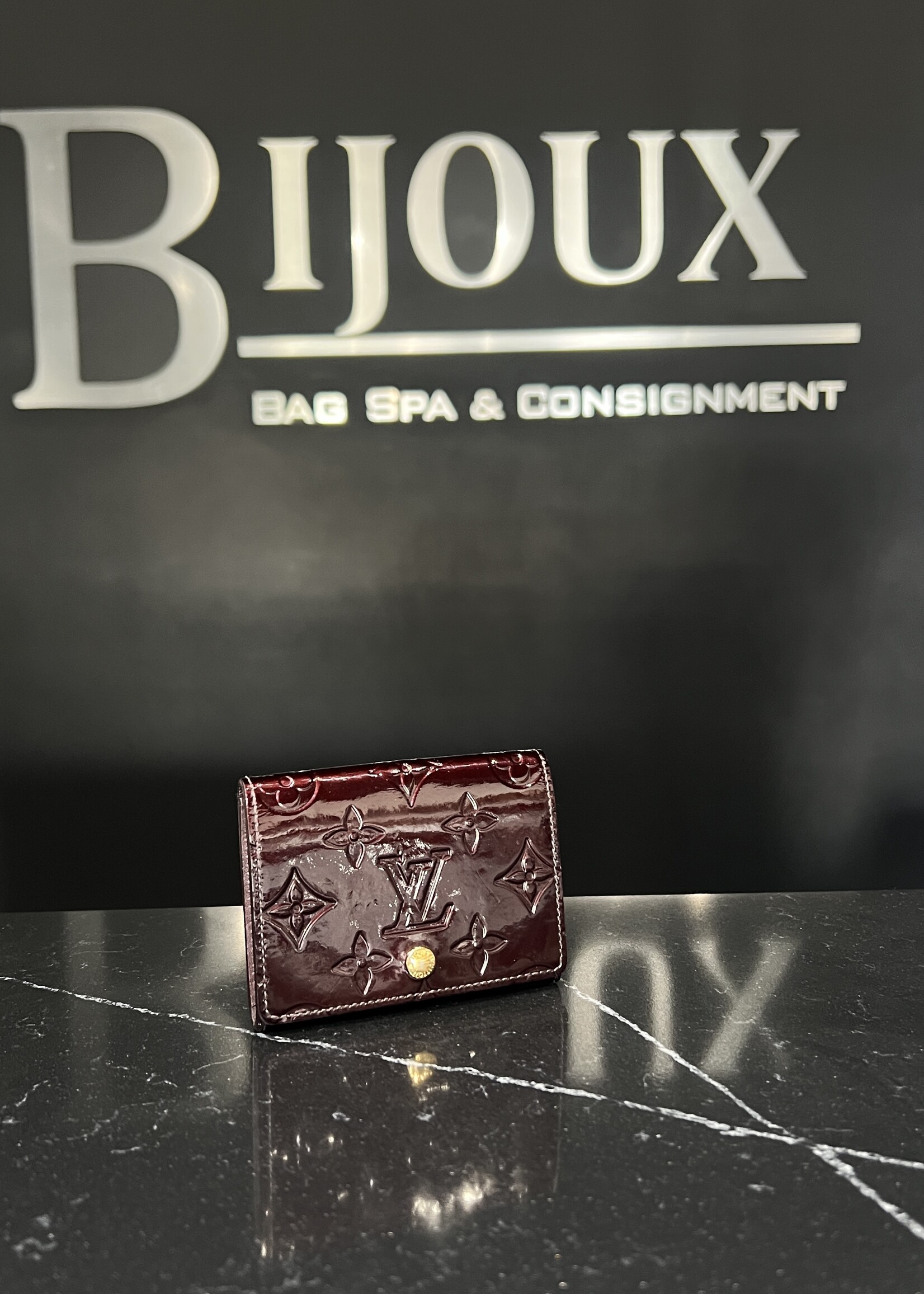 Louis Vuitton Louis Vuitton Bifold Vernis Card Holder
