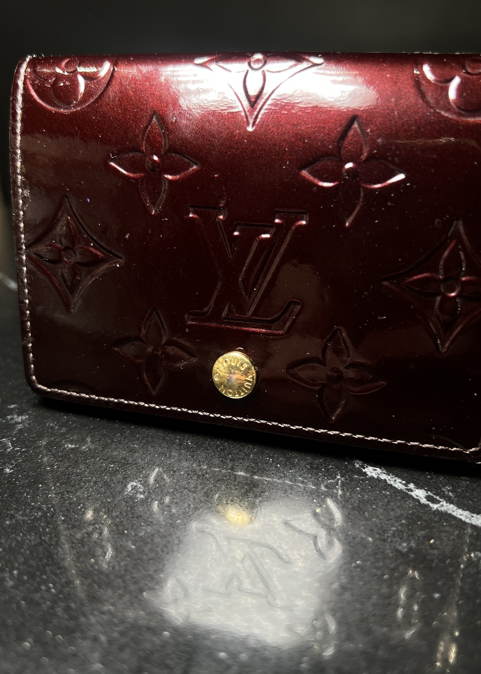 Louis Vuitton Louis Vuitton Bifold Vernis Card Holder