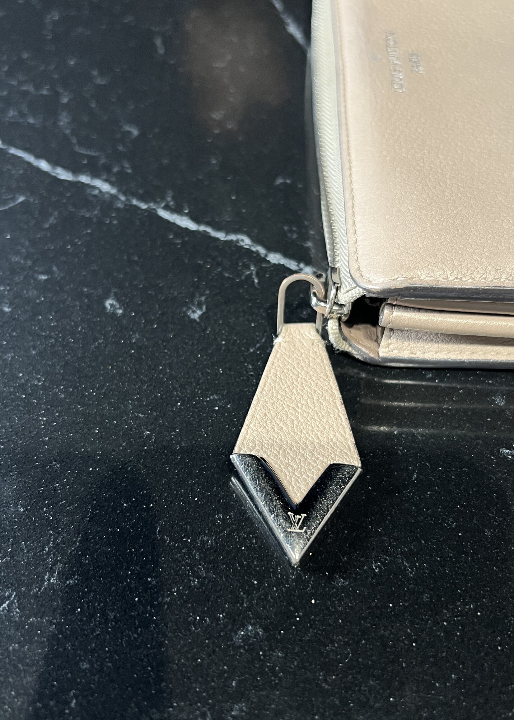 Louis Vuitton SOLD- Louis Vuitton Veau Cachemire Comete Wallet
