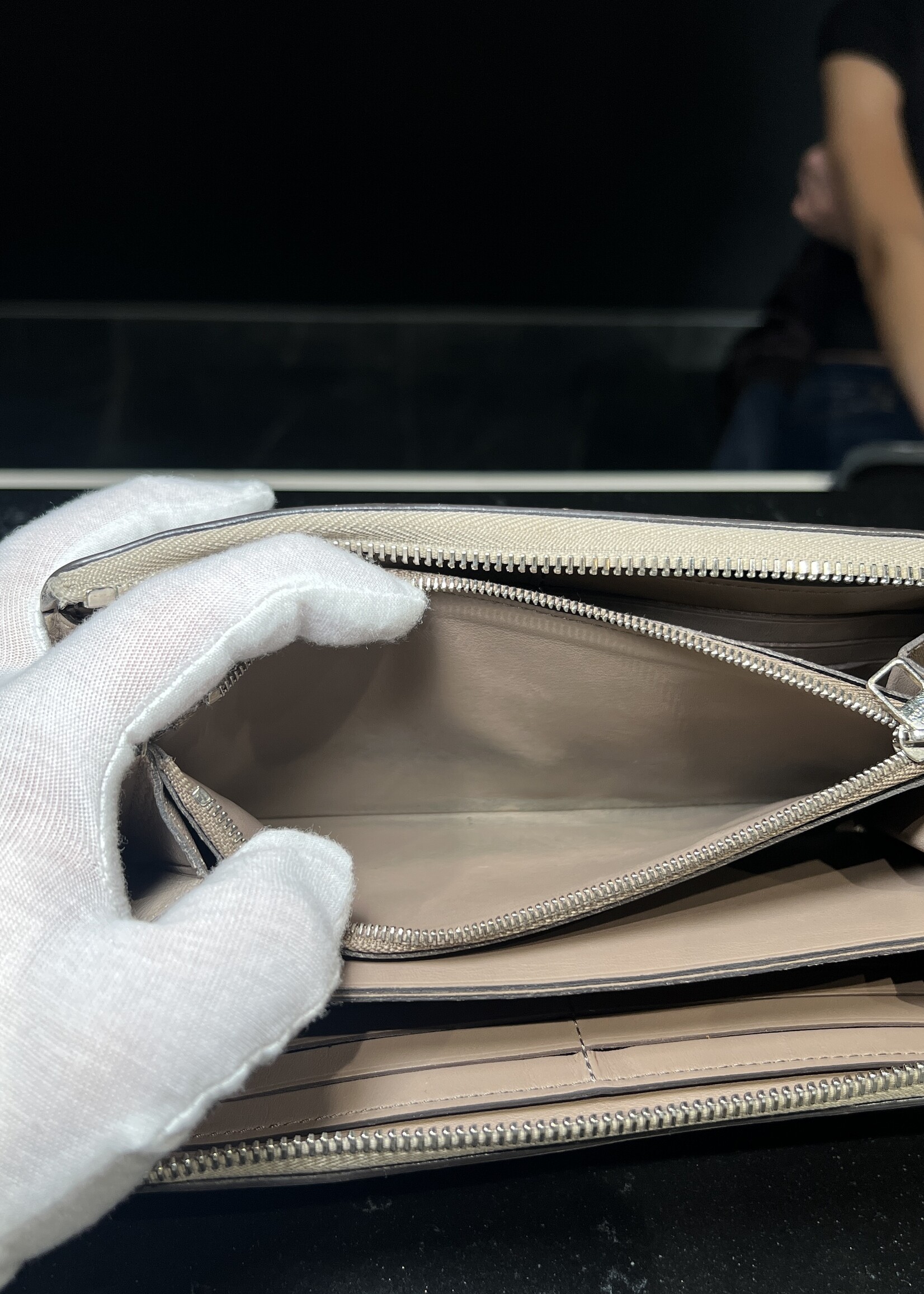 Louis Vuitton SOLD- Louis Vuitton Veau Cachemire Comete Wallet