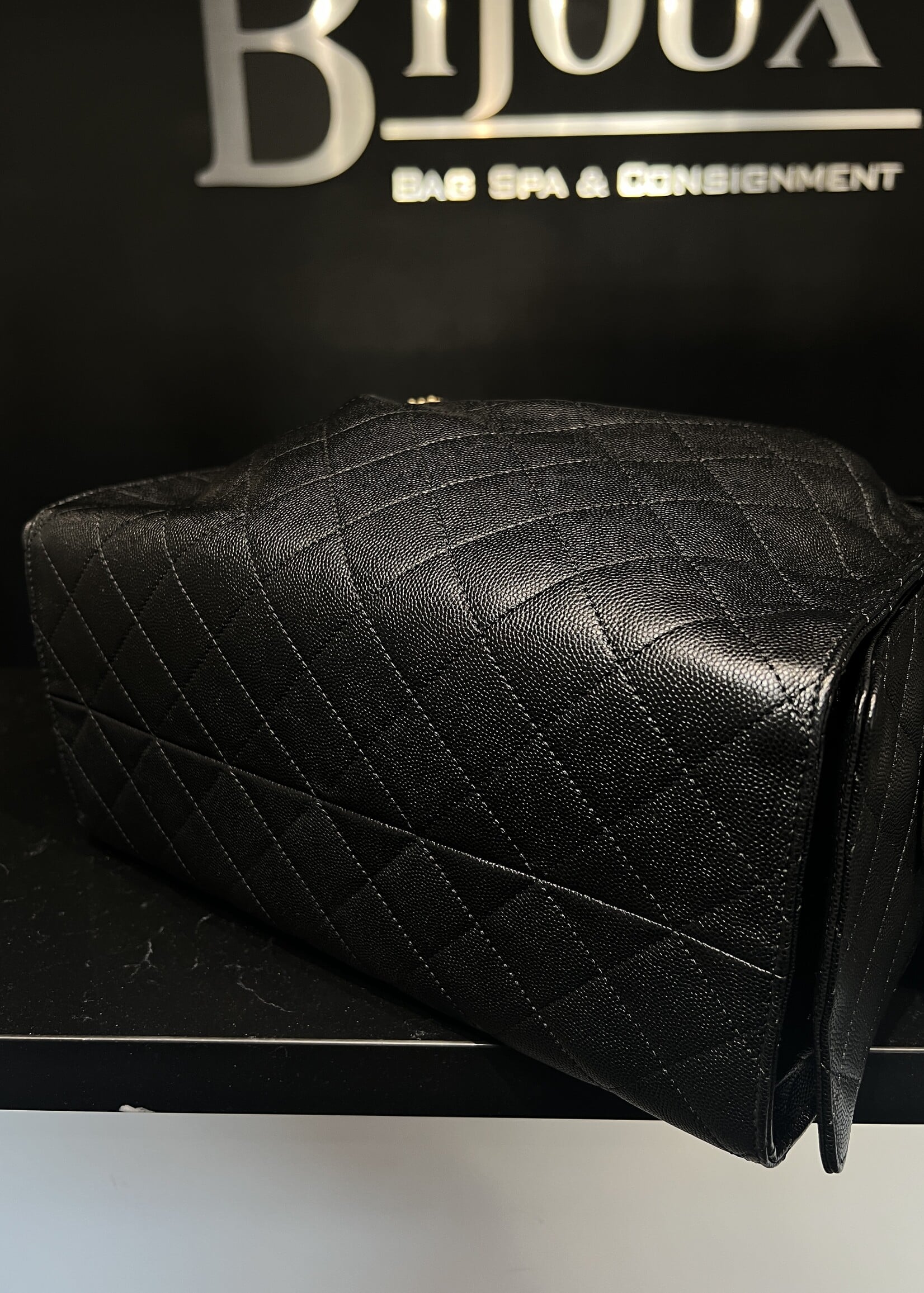 Chanel Chanel 25 Black GHW
