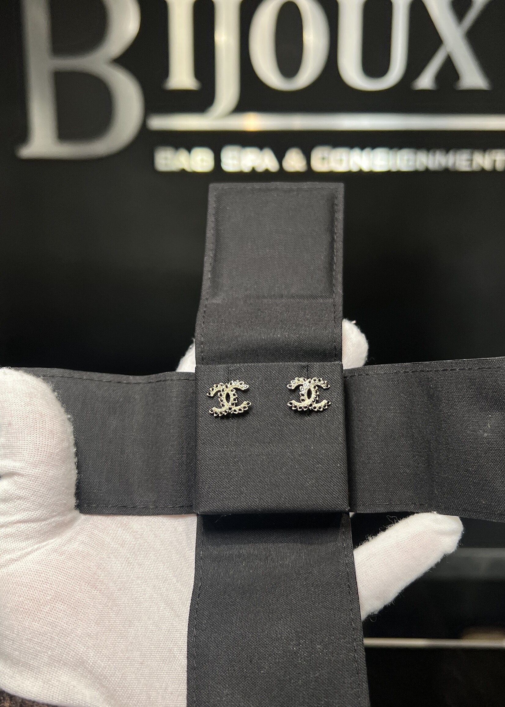 Chanel Chanel CC Logo Stud Earrings
