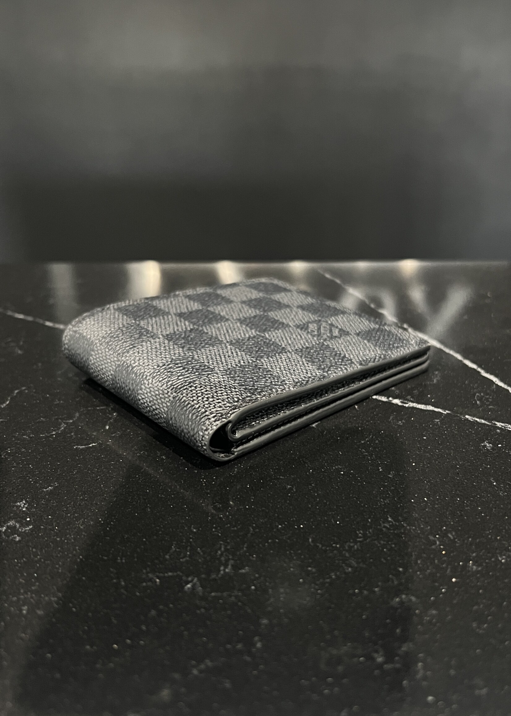 Louis Vuitton Louis Vuitton Amerigo Wallet
