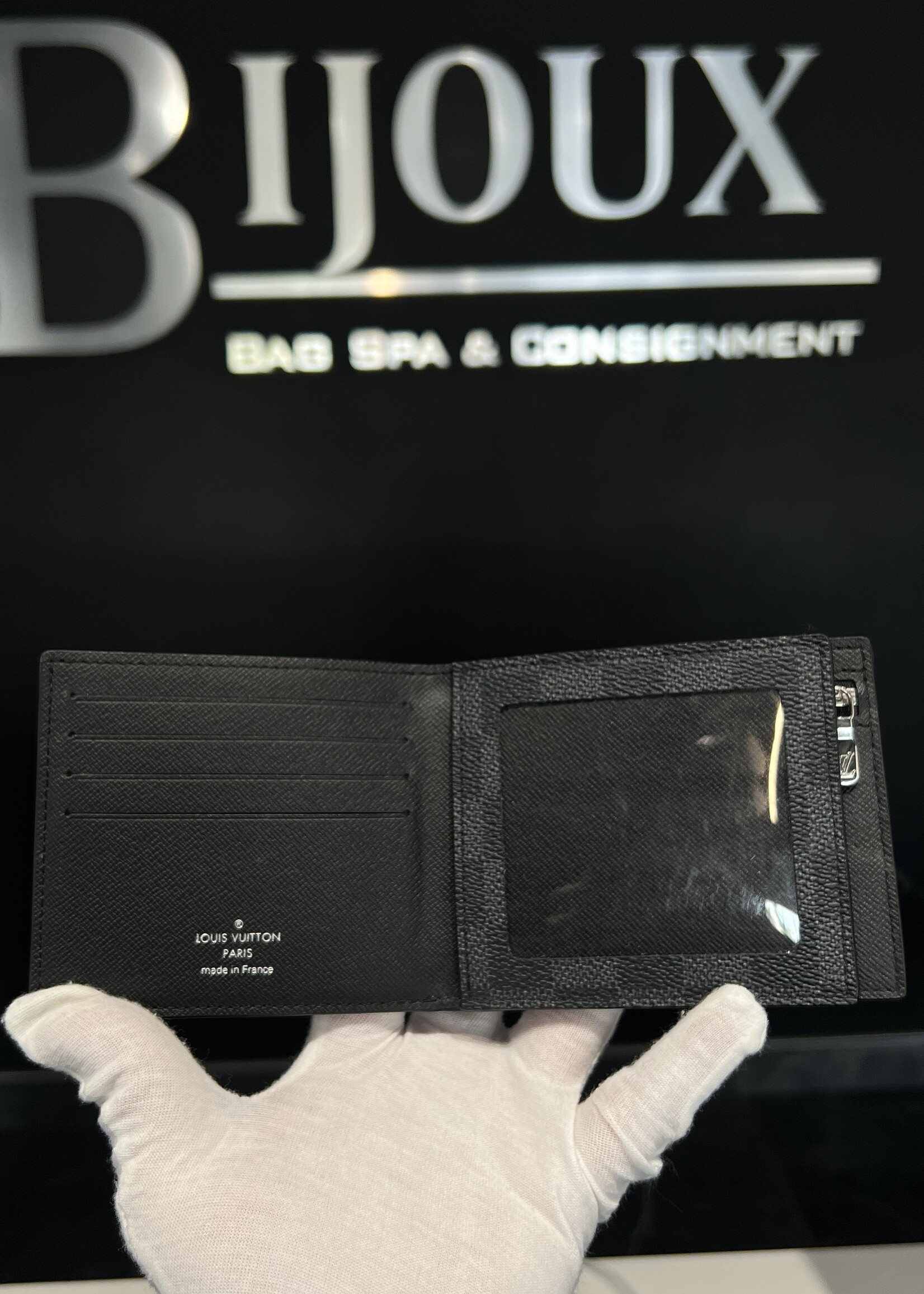 Louis Vuitton Louis Vuitton Amerigo Wallet