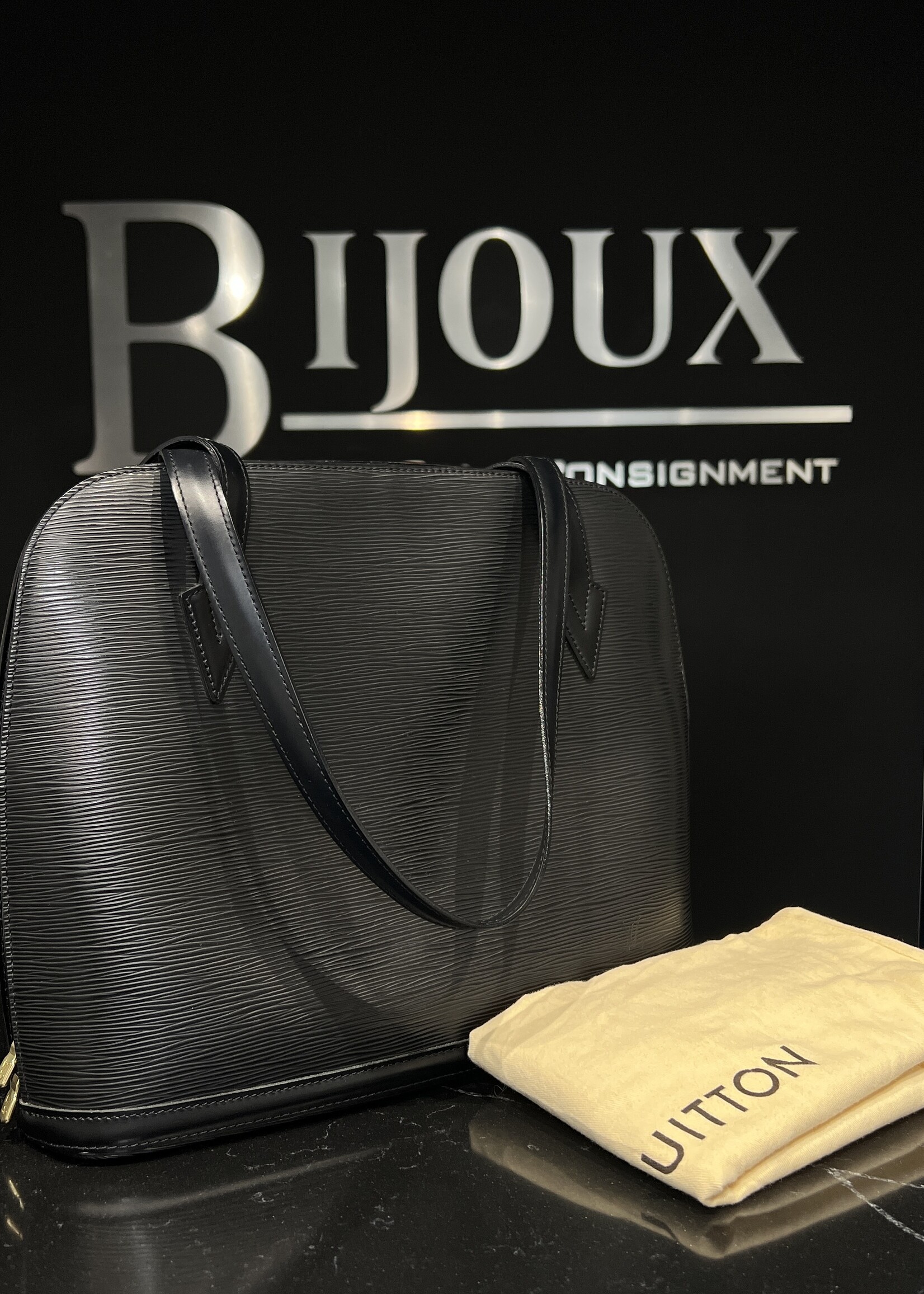 Louis Vuitton Louis Vuitton Lussac