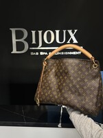Louis Vuitton Louis Vuitton Monogram Artsy MM