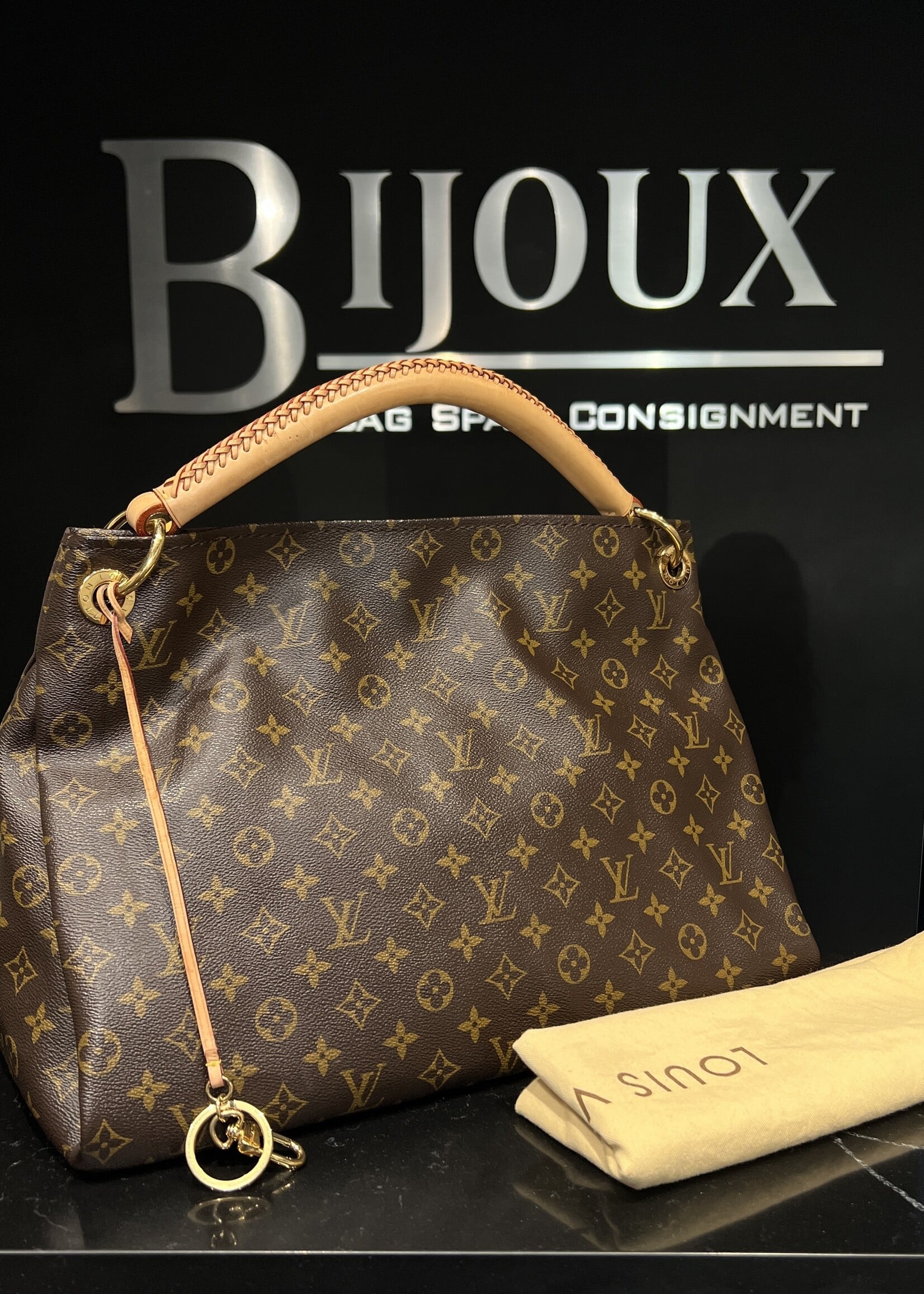 Louis Vuitton Louis Vuitton Monogram Artsy MM
