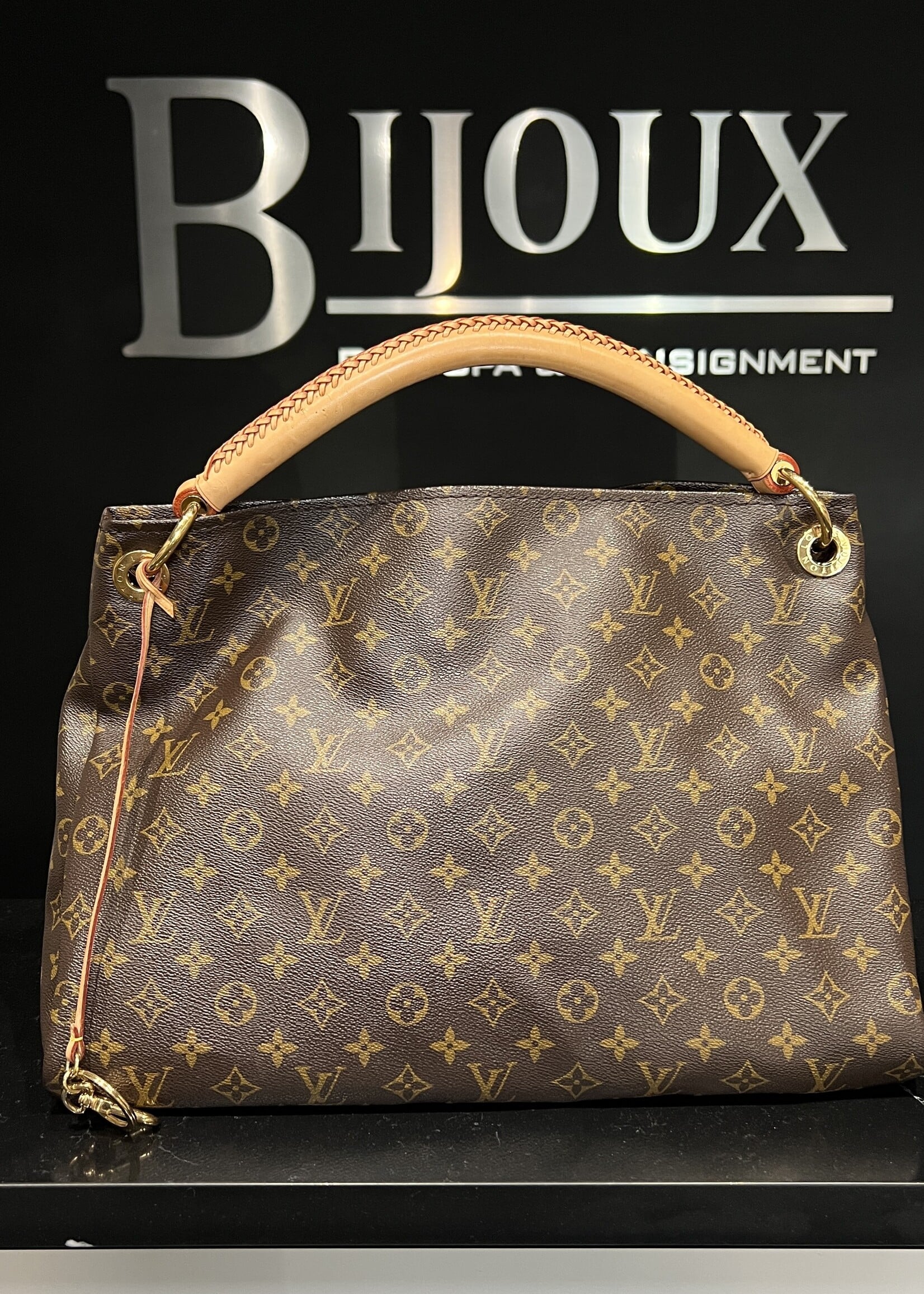 Louis Vuitton Louis Vuitton Monogram Artsy MM