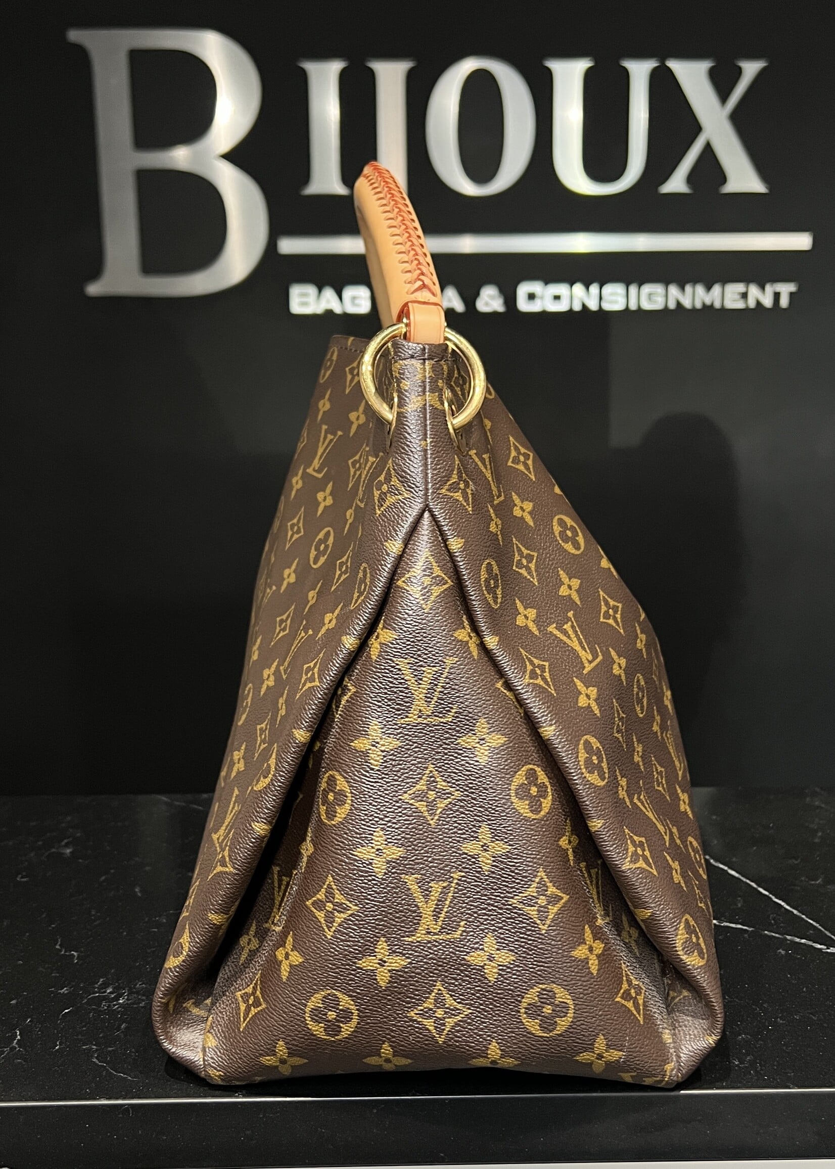 Louis Vuitton Louis Vuitton Monogram Artsy MM