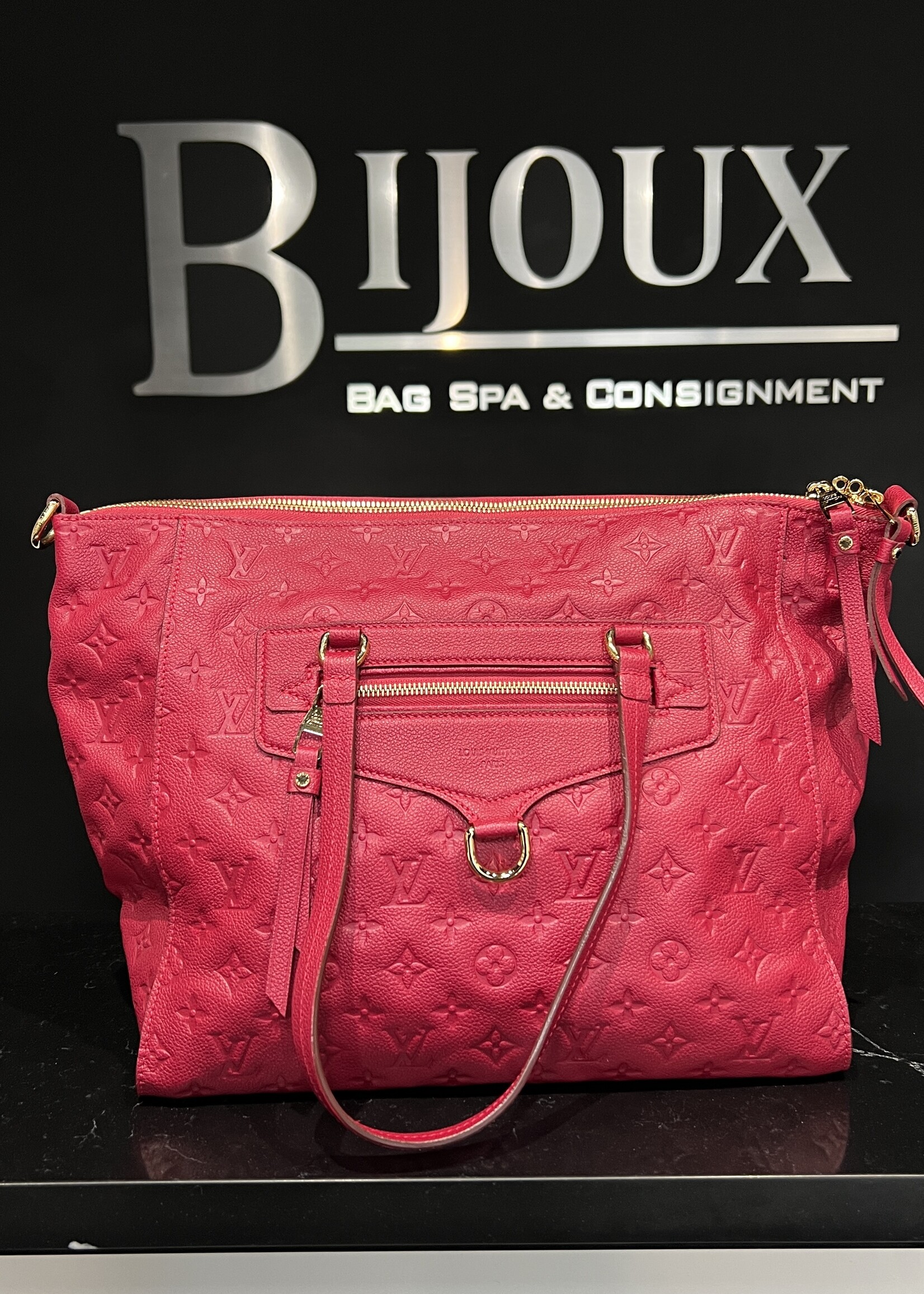 Louis Vuitton Louis Vuitton Red Monogram Lumineuse GM
