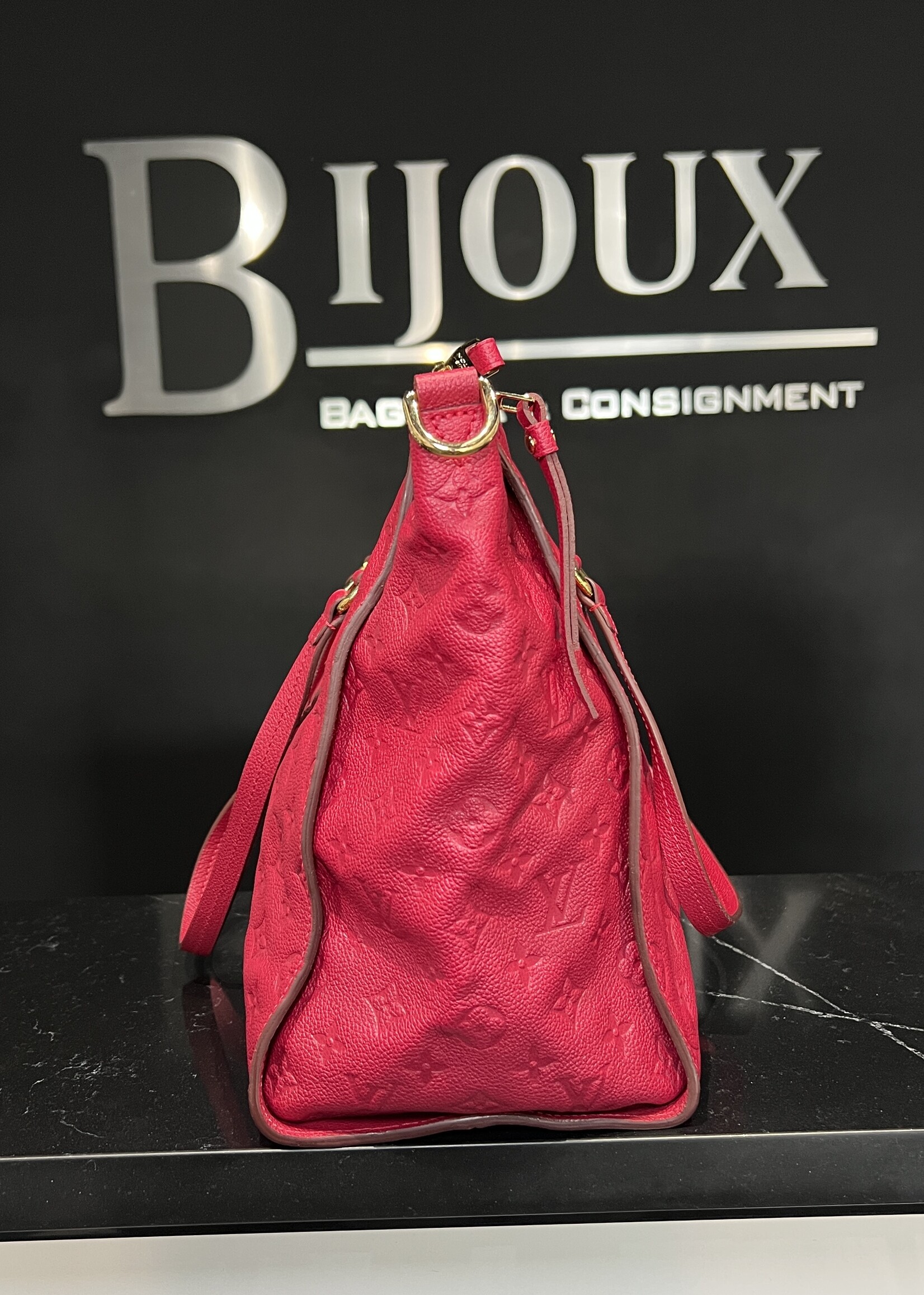 Louis Vuitton Louis Vuitton Red Monogram Lumineuse GM