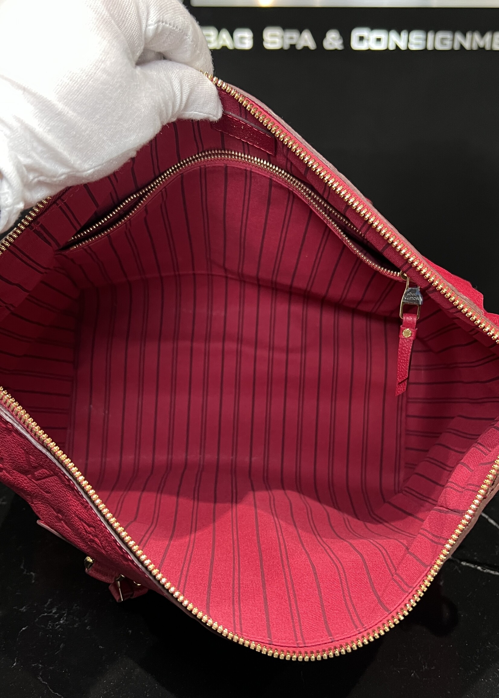 Louis Vuitton Louis Vuitton Red Monogram Lumineuse GM