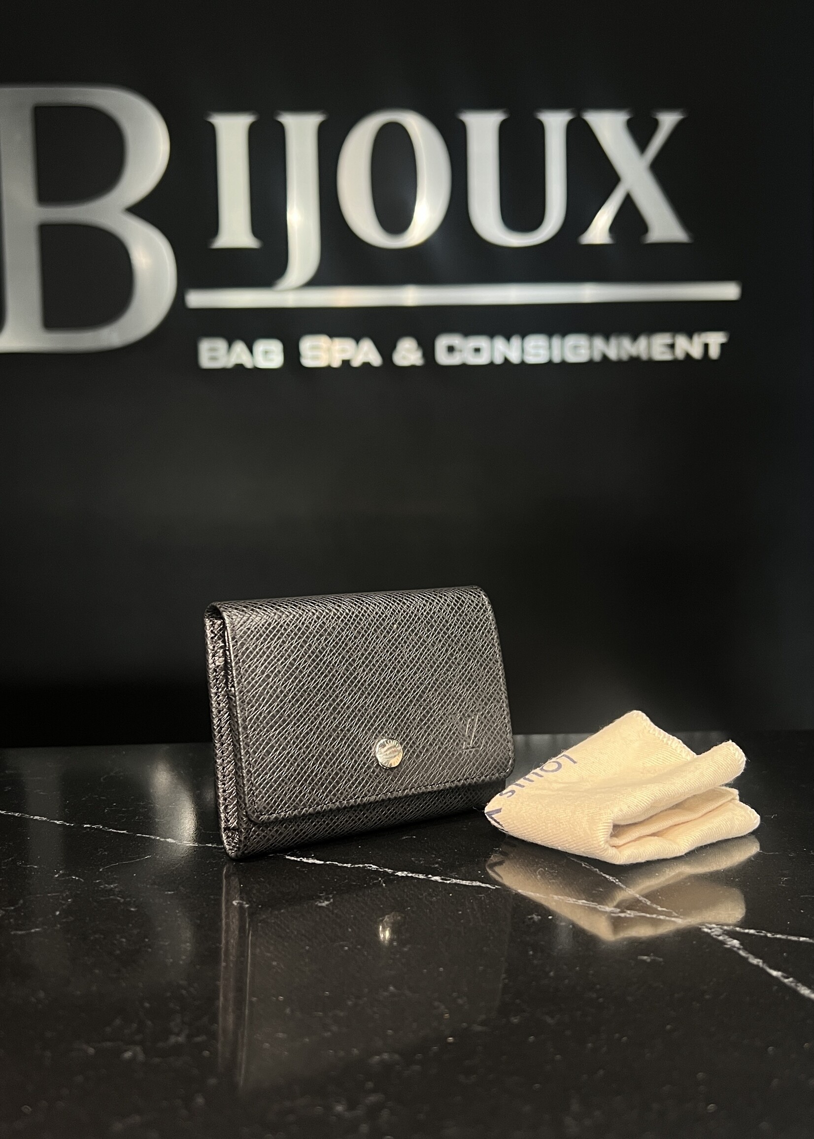 Louis Vuitton Louis Vuitton Taiga Serguei Wallet