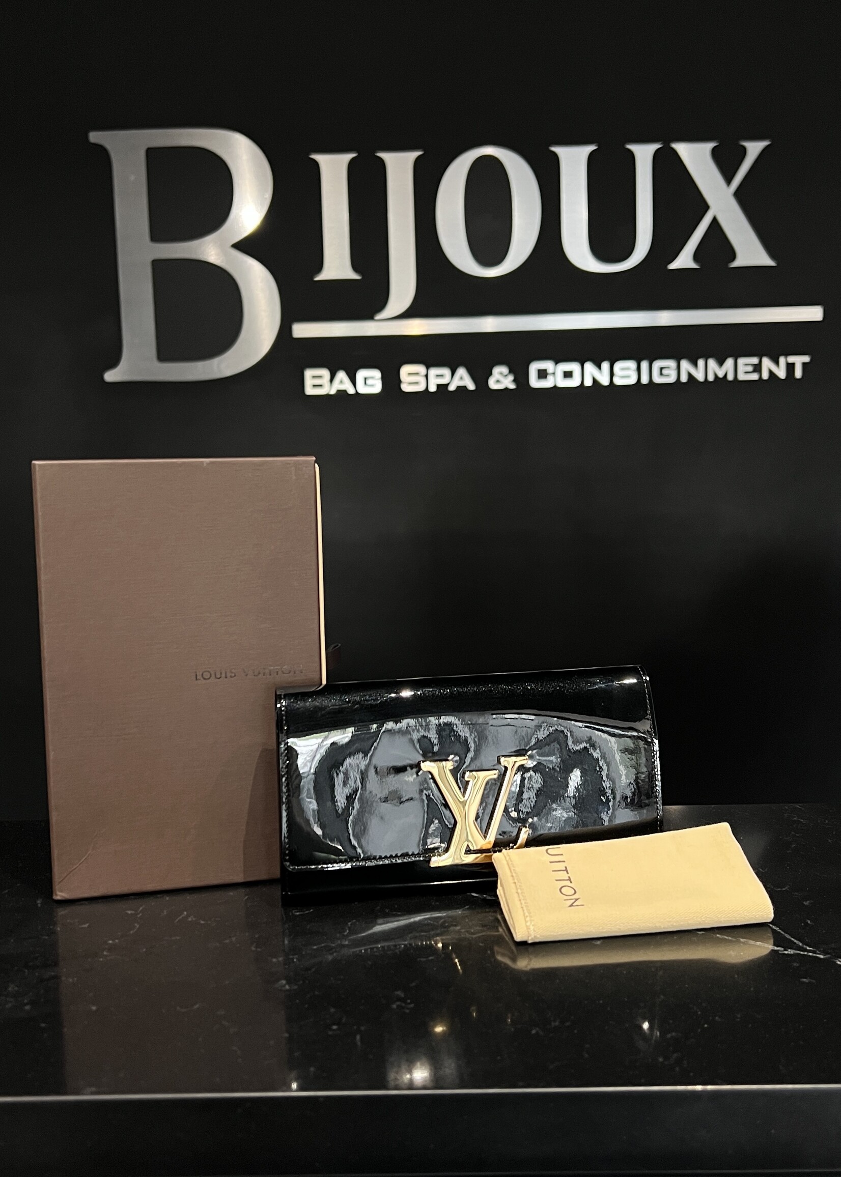 Louis Vuitton Louis Vuitton Patent Louise Wallet